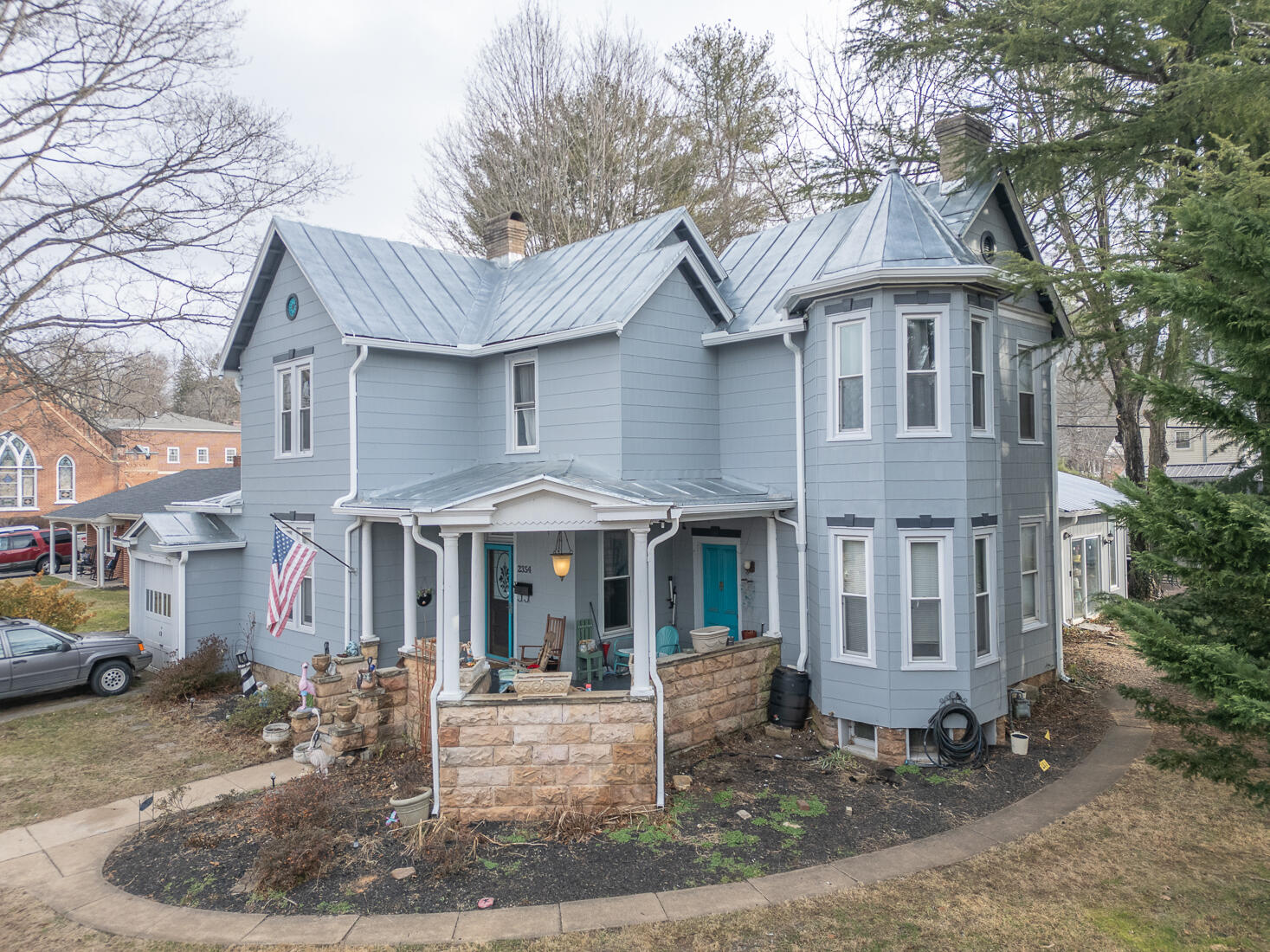 2354 Chestnut Ave