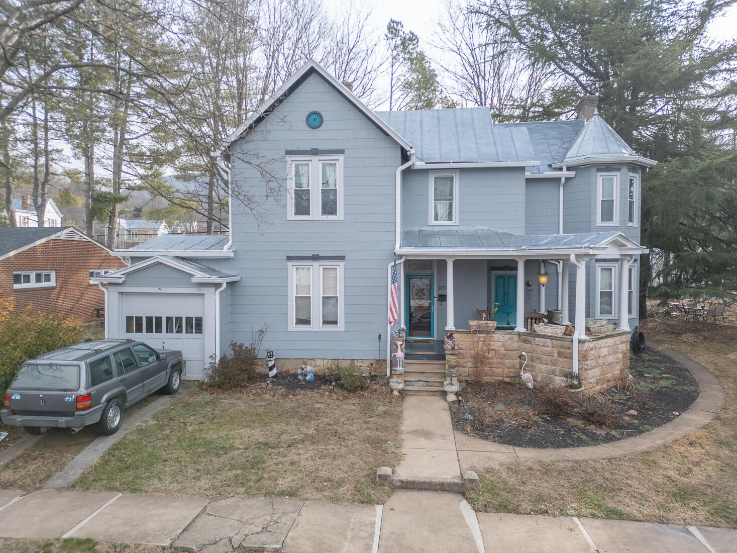 2354 Chestnut Ave