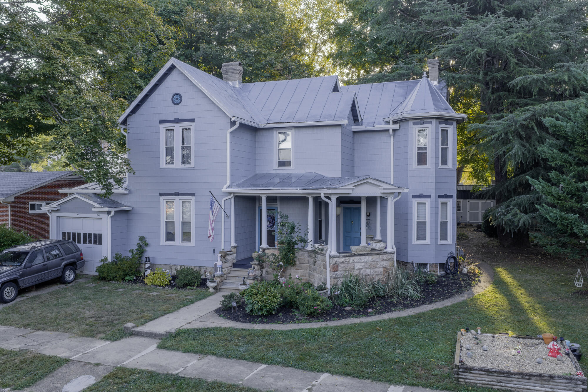 2354 Chestnut Ave