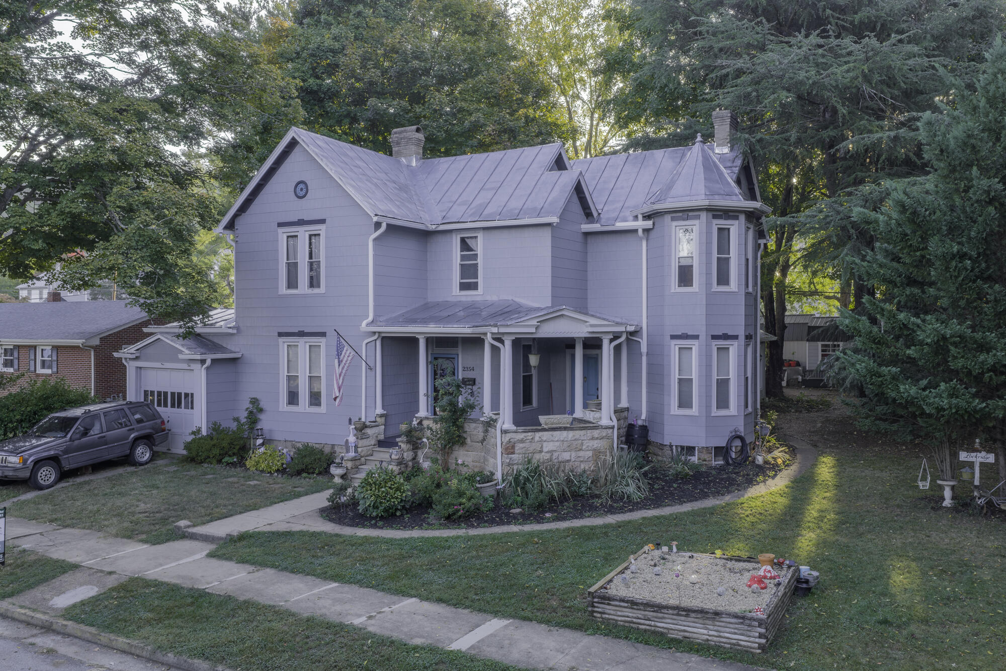 2354 Chestnut Ave