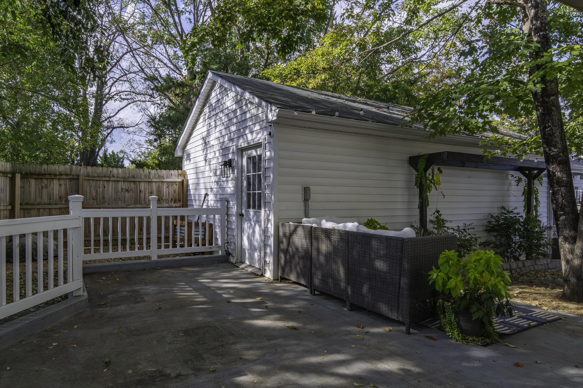 15 WESTSIDE Ct