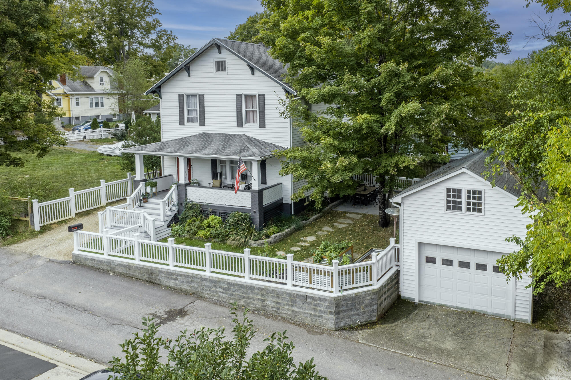 15 WESTSIDE Ct