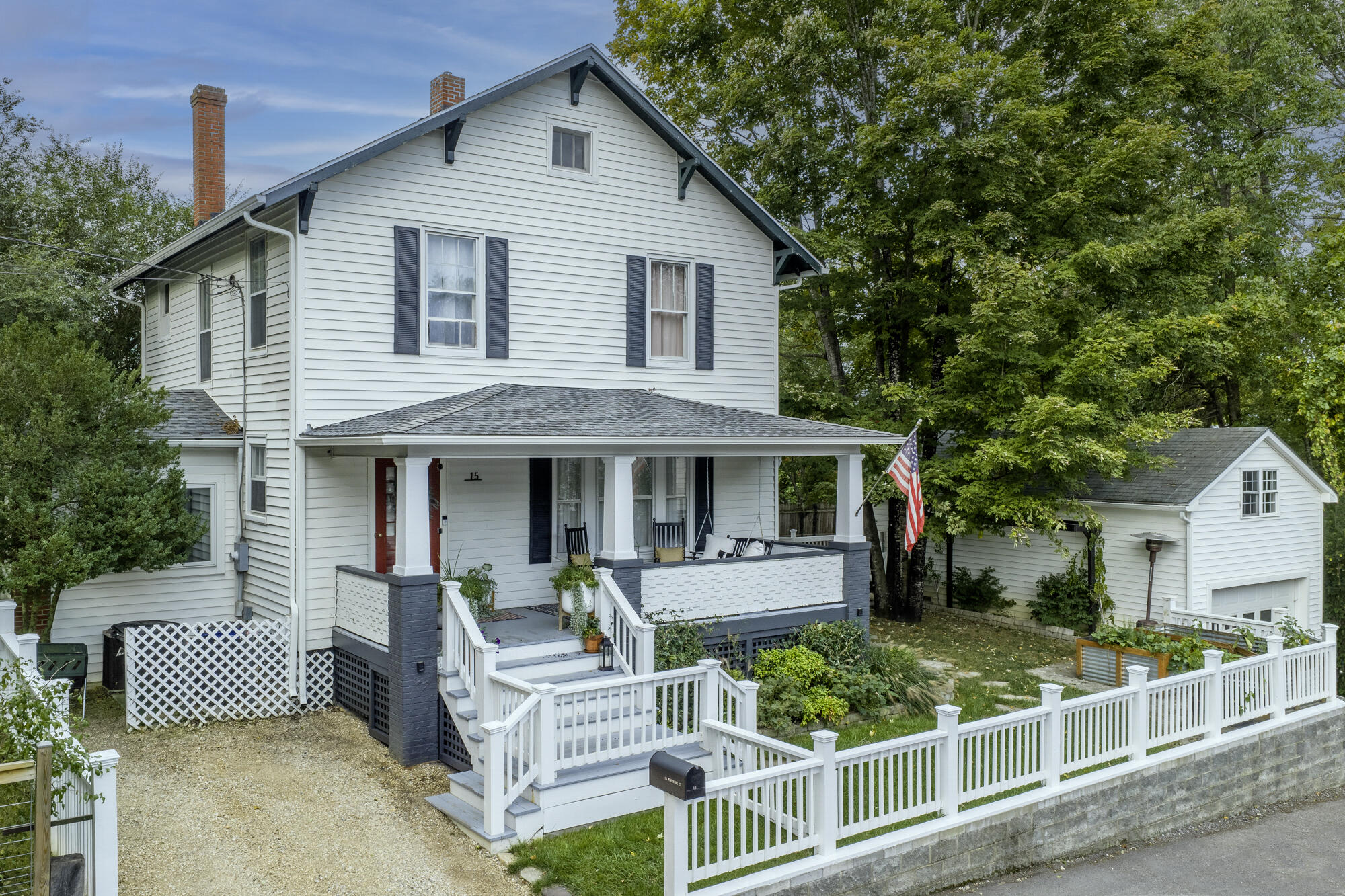 15 WESTSIDE Ct