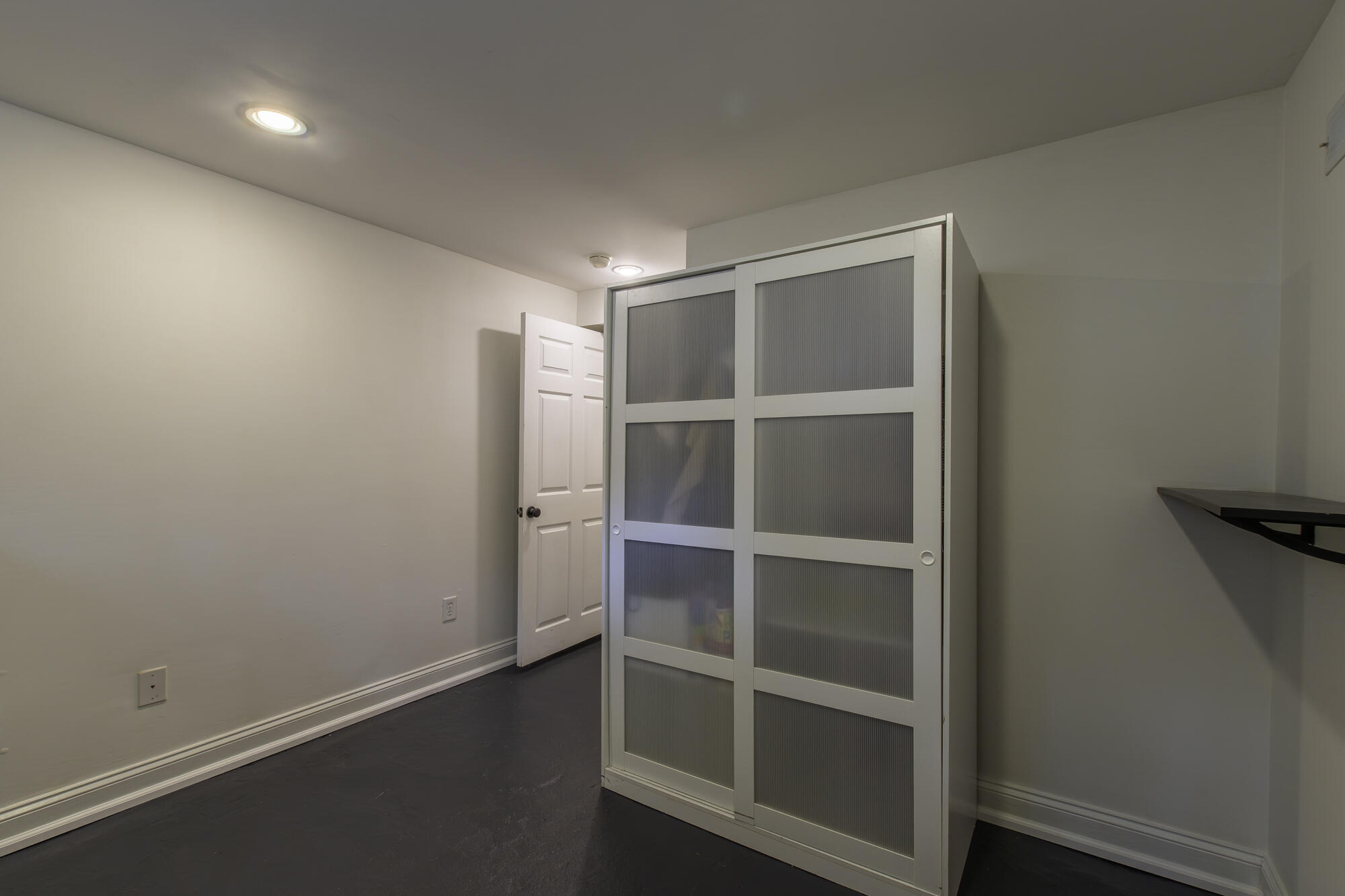 15 WESTSIDE Ct