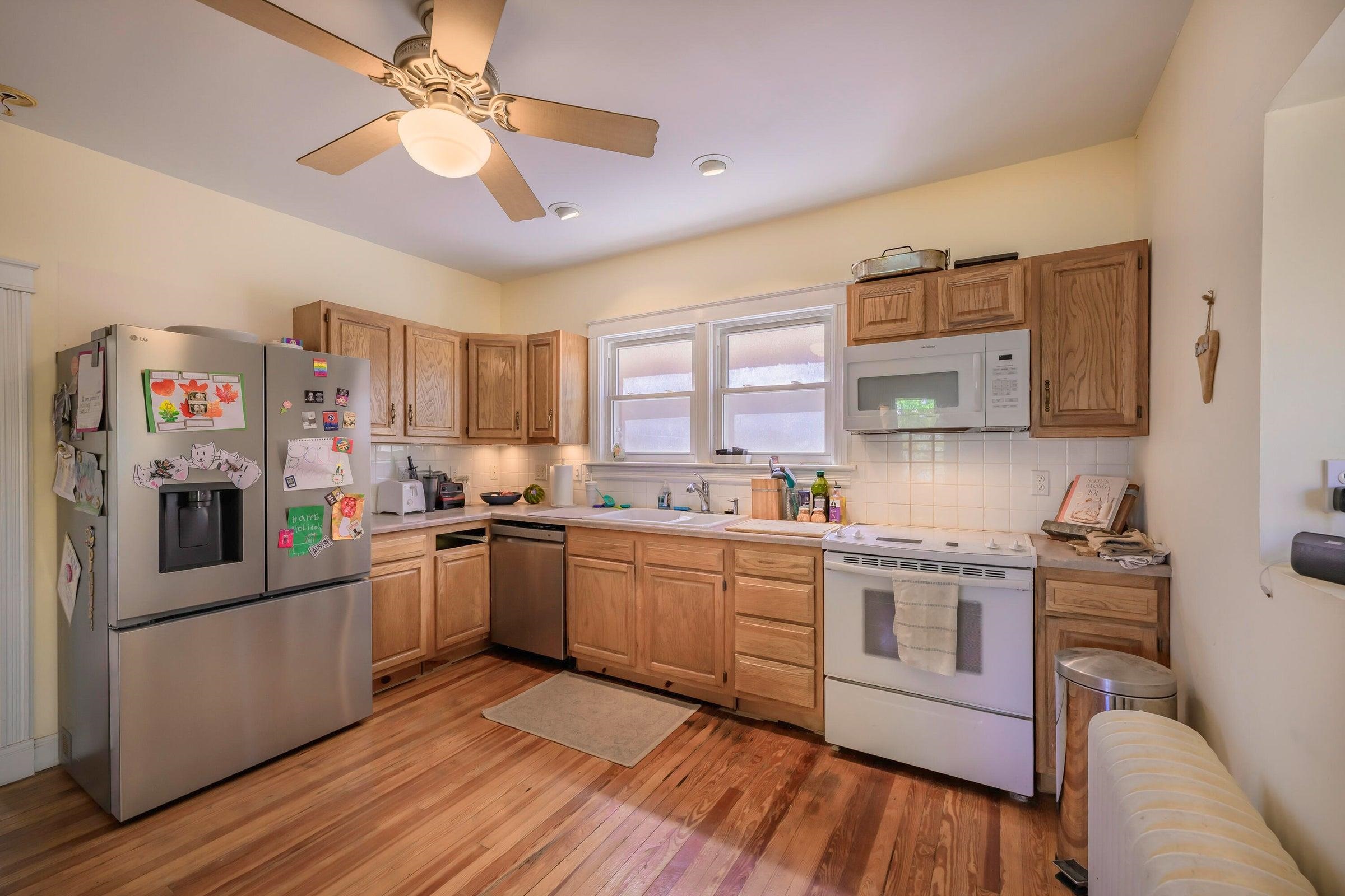 521 S MAIN ST