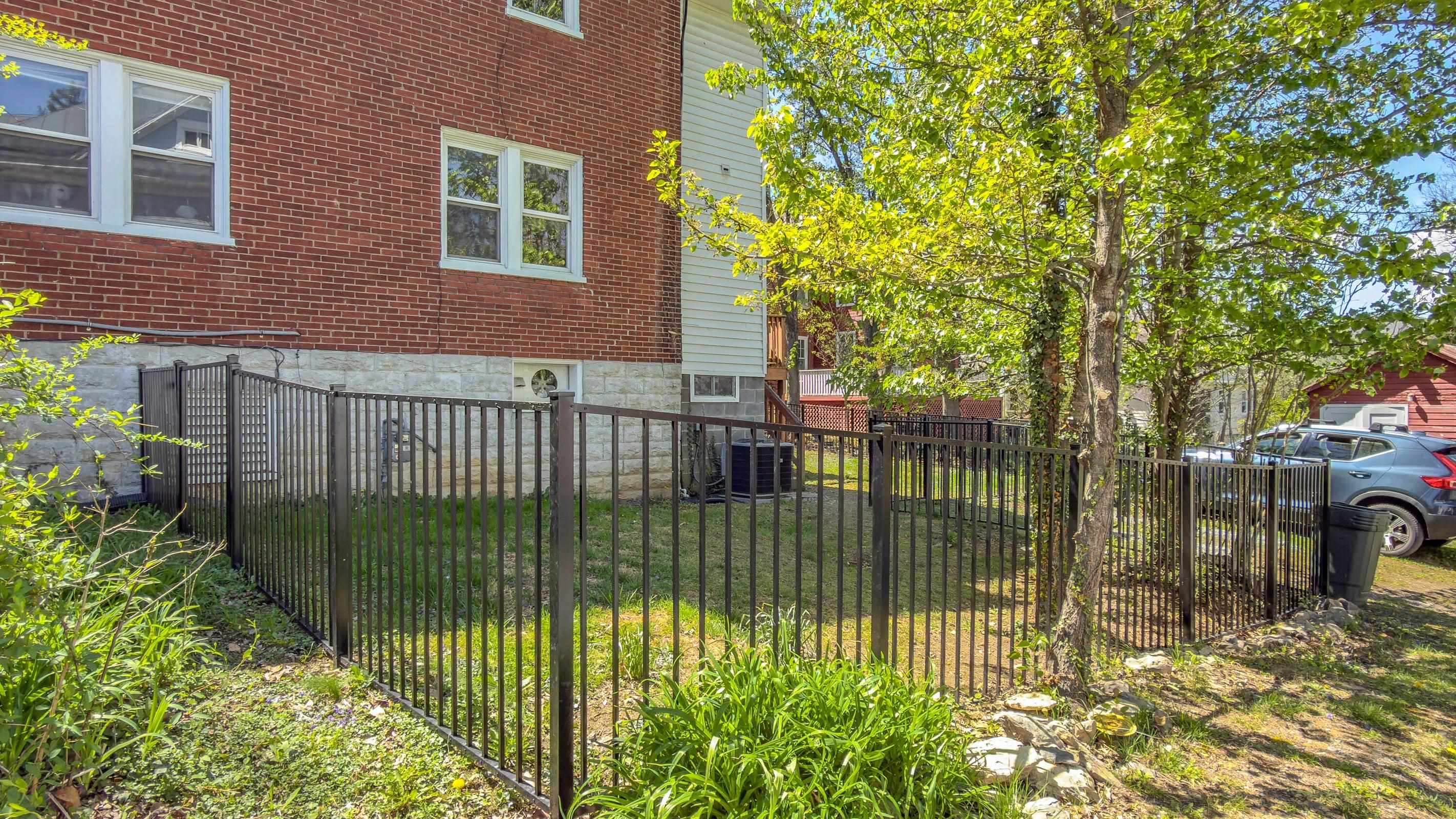 521 S MAIN ST