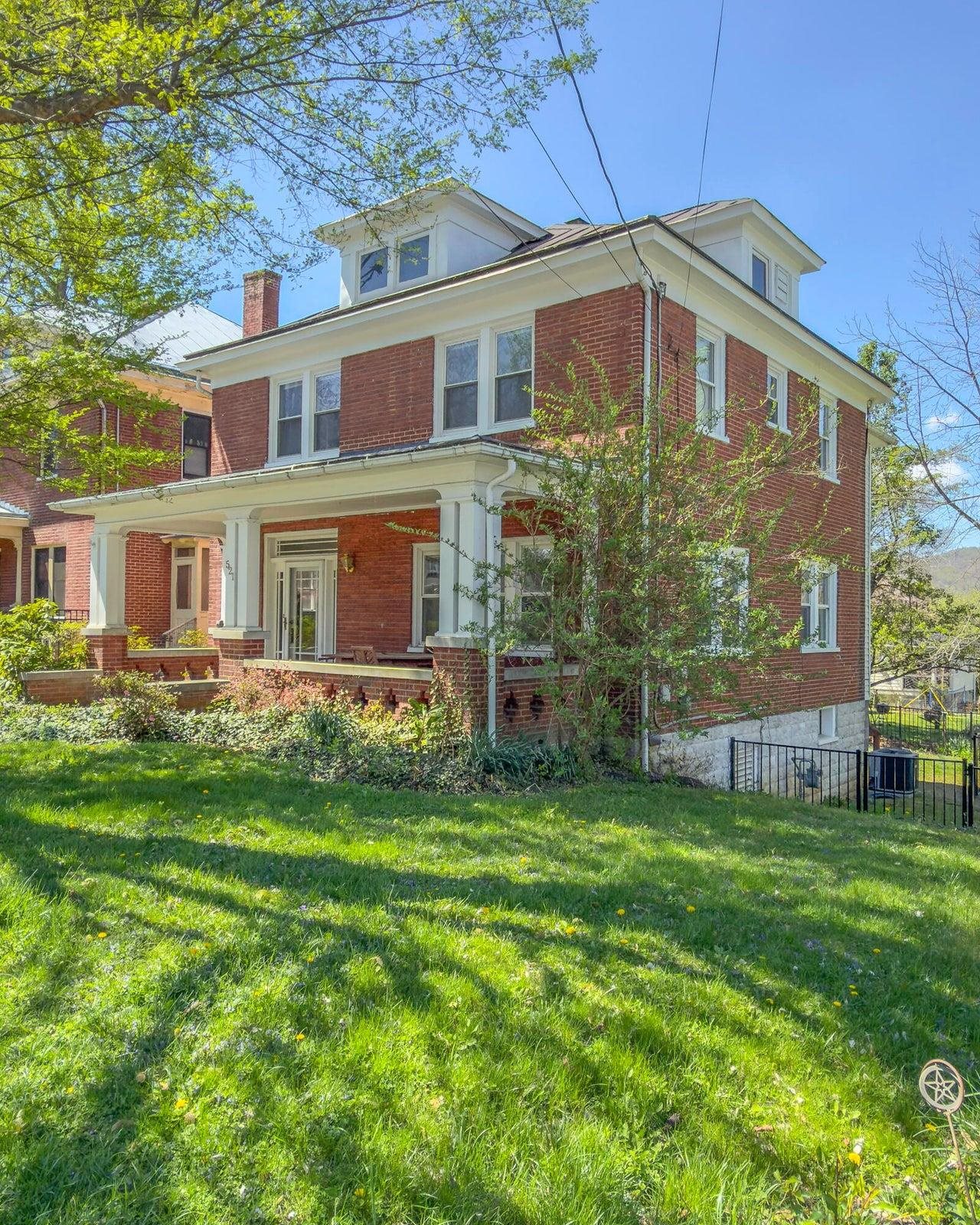 521 S MAIN ST