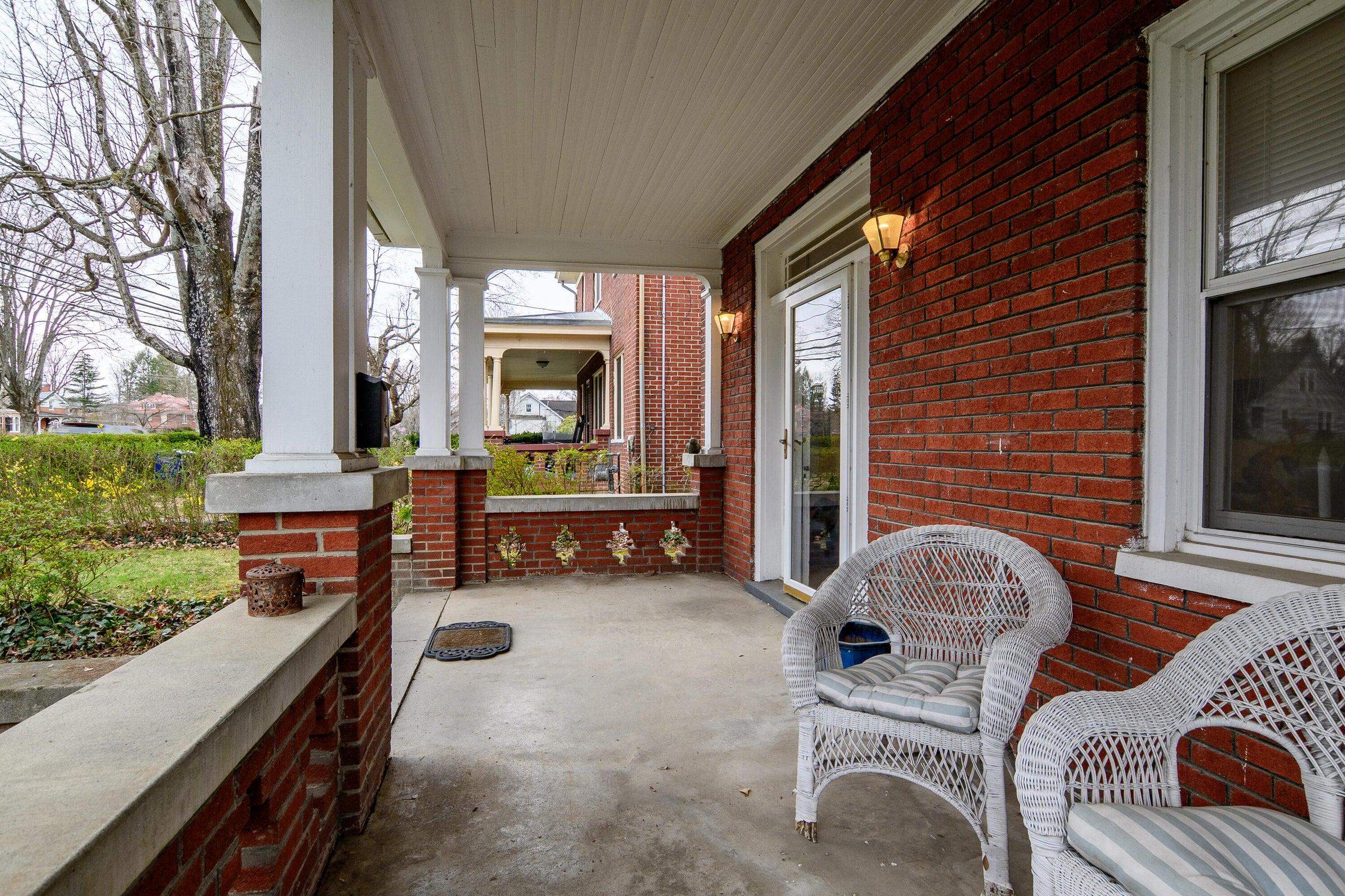 521 S MAIN ST