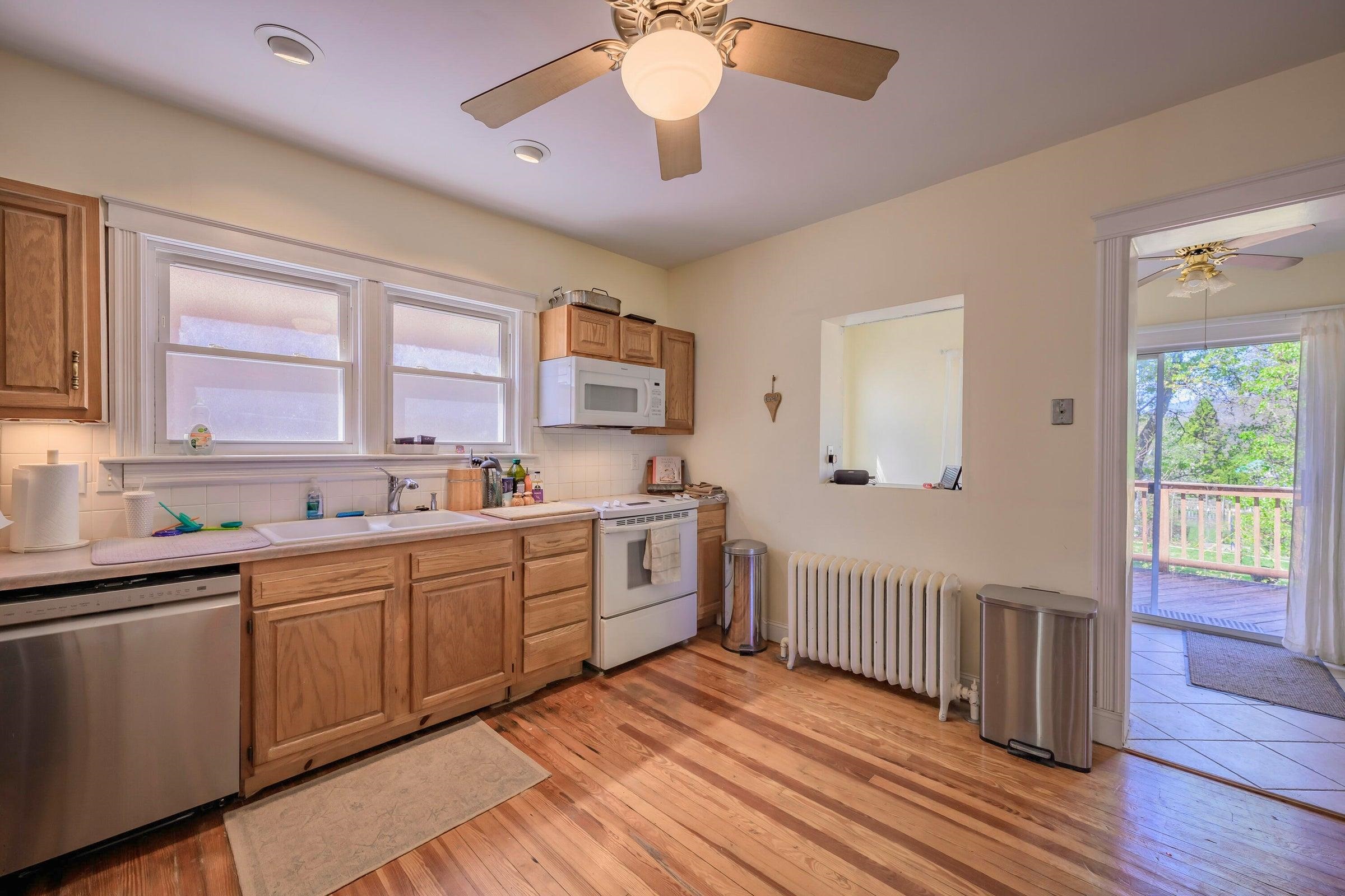 521 S MAIN ST
