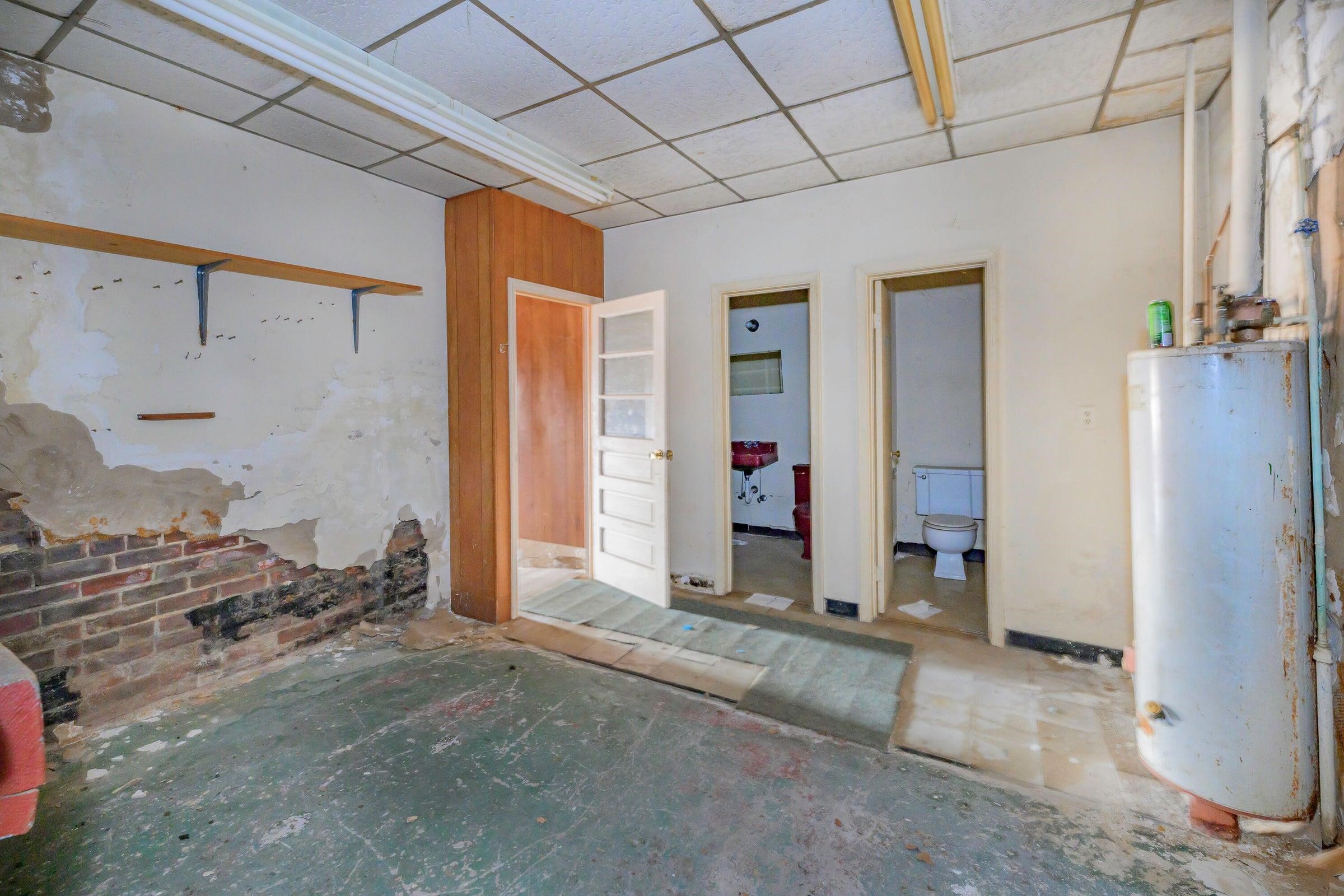 141 & 149 W 21ST ST