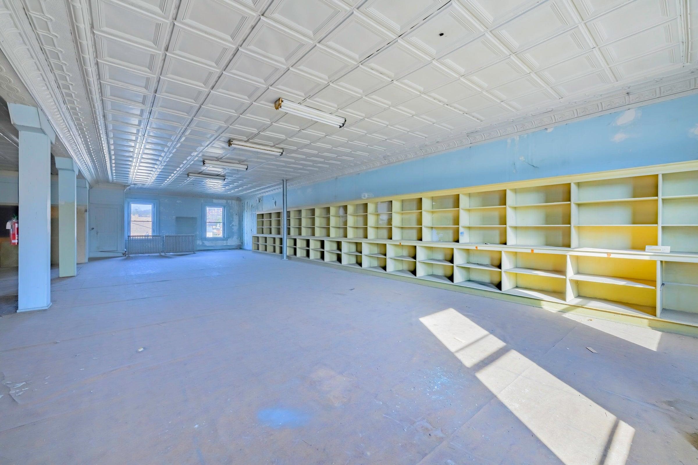 141 & 149 W 21ST ST