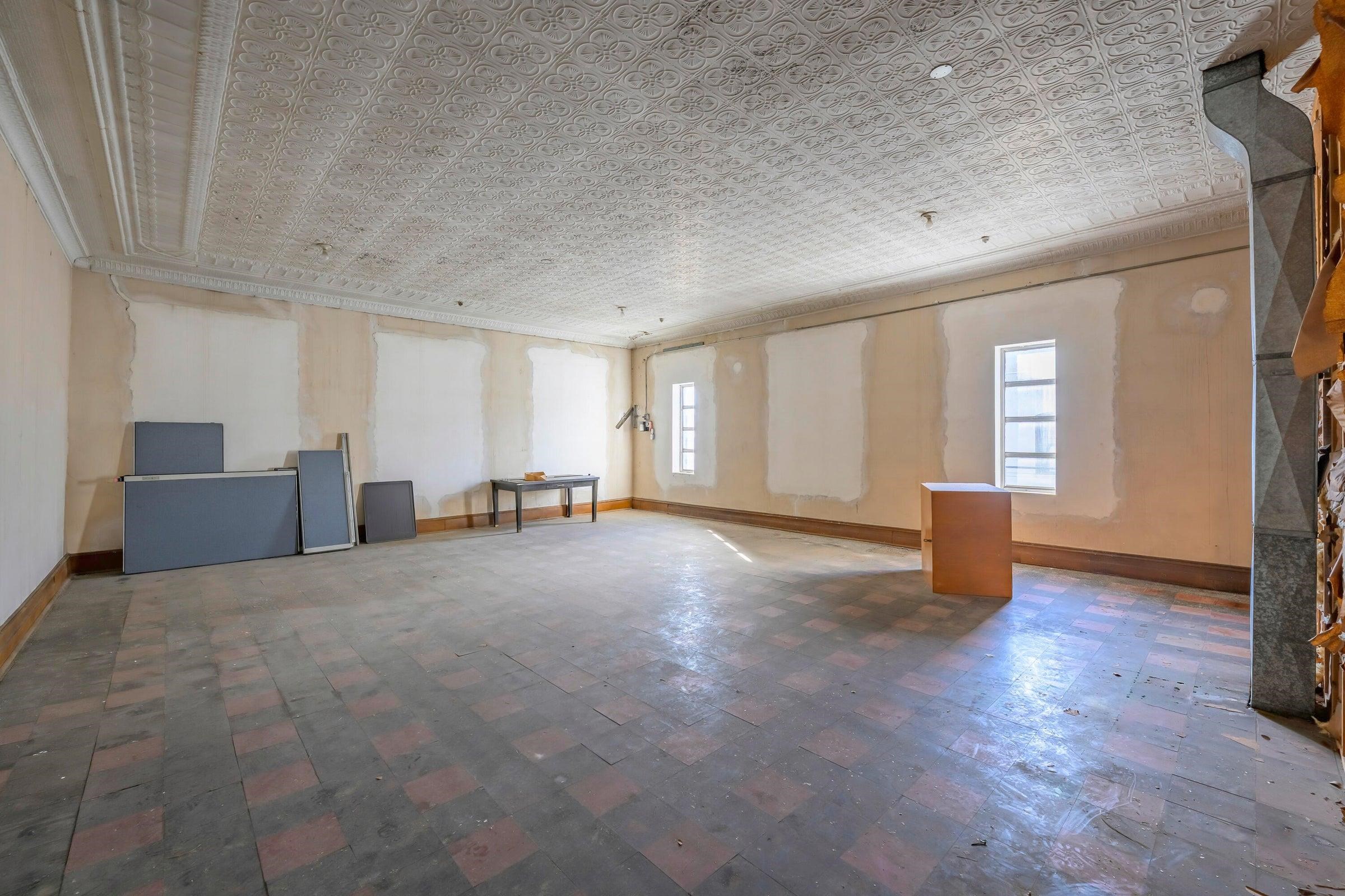 141 & 149 W 21ST ST