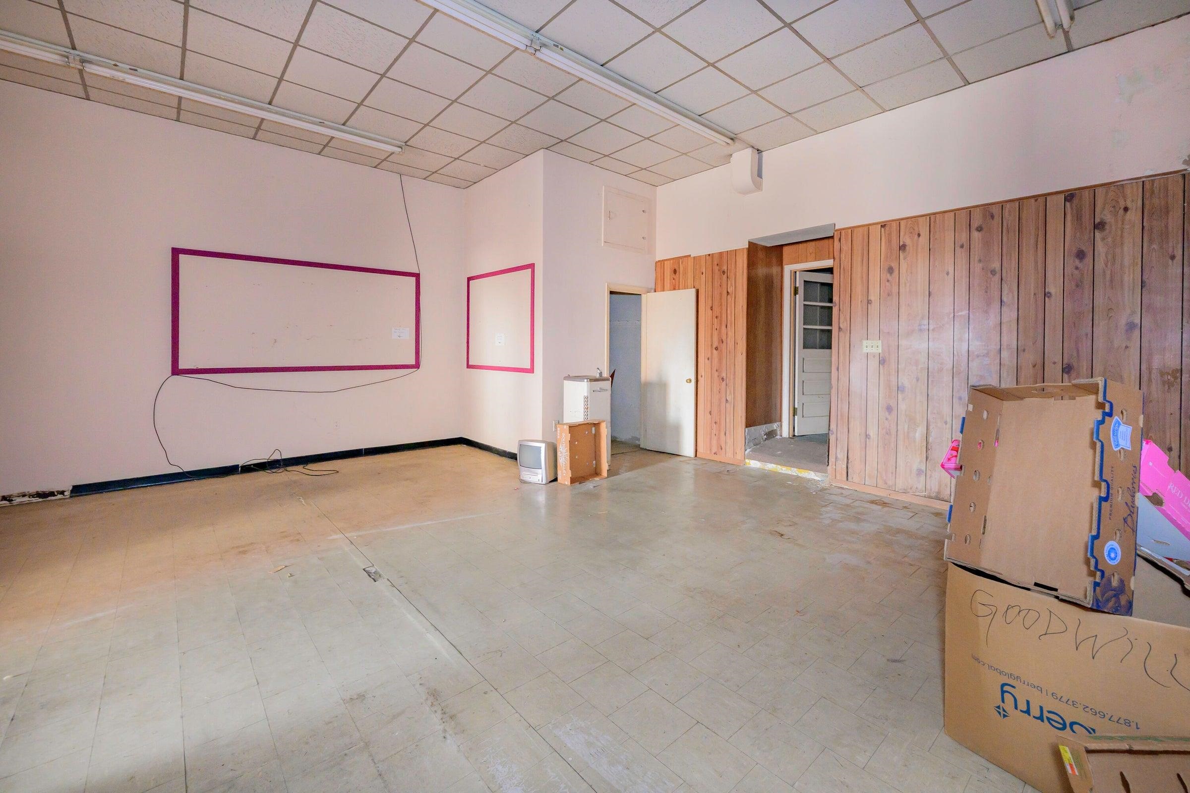 141 & 149 W 21ST ST