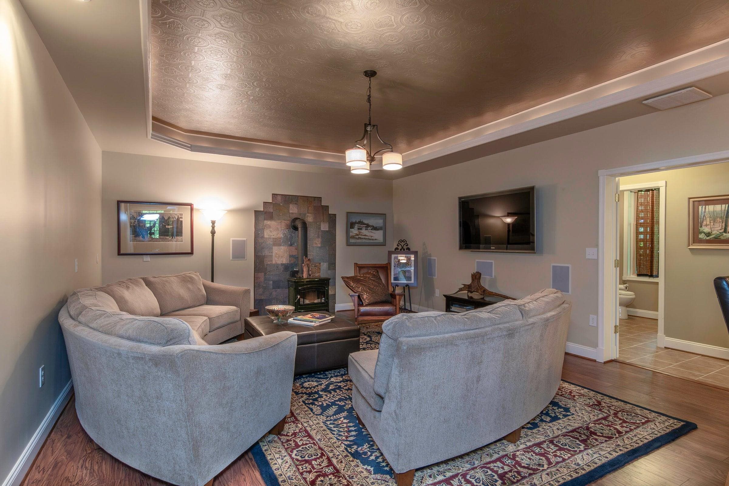 151 STONEYBROOK RD