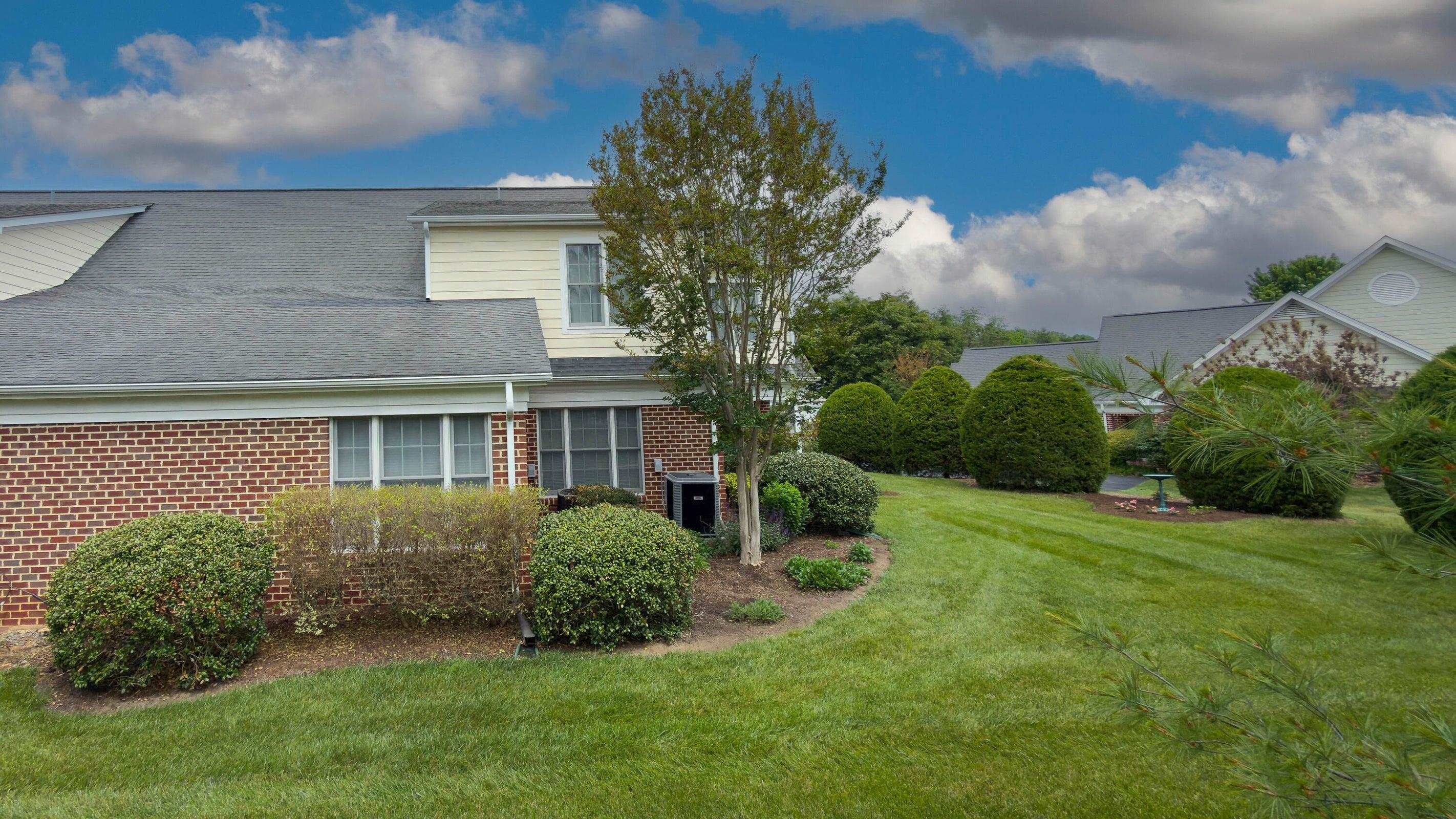 22 HAVEN OAK CT