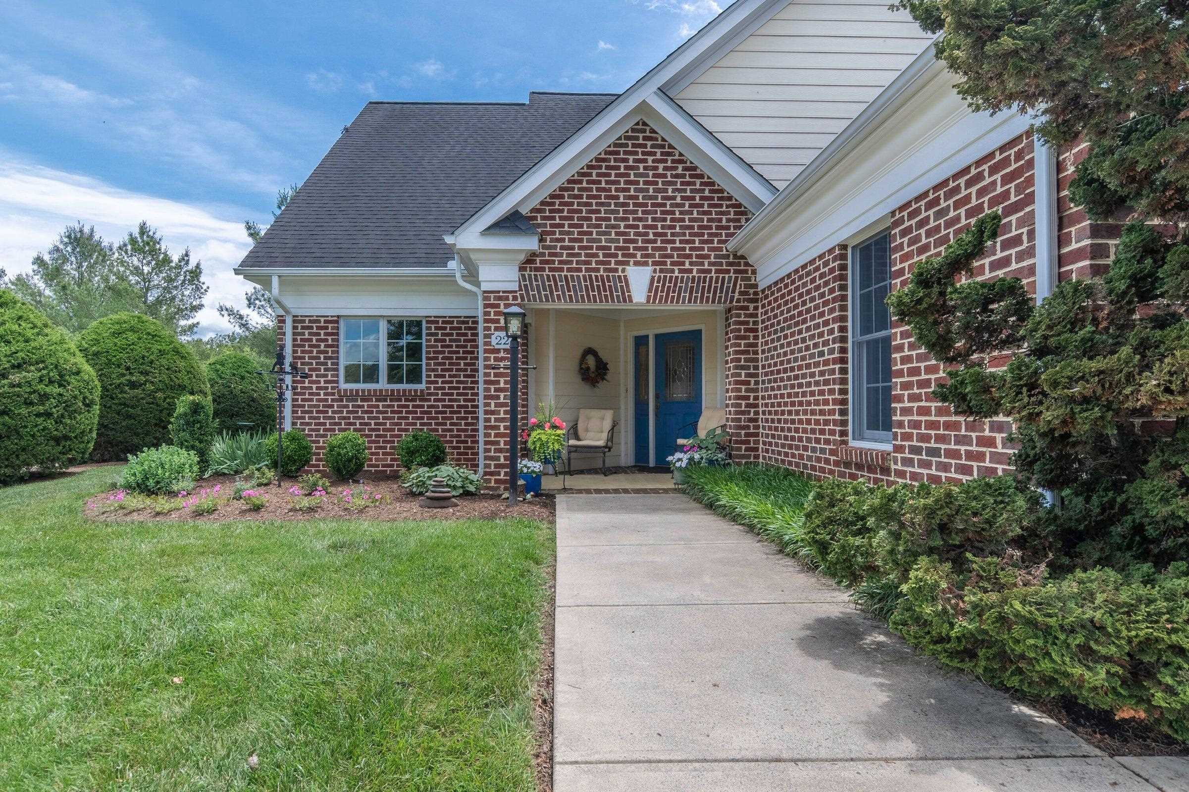 22 HAVEN OAK CT
