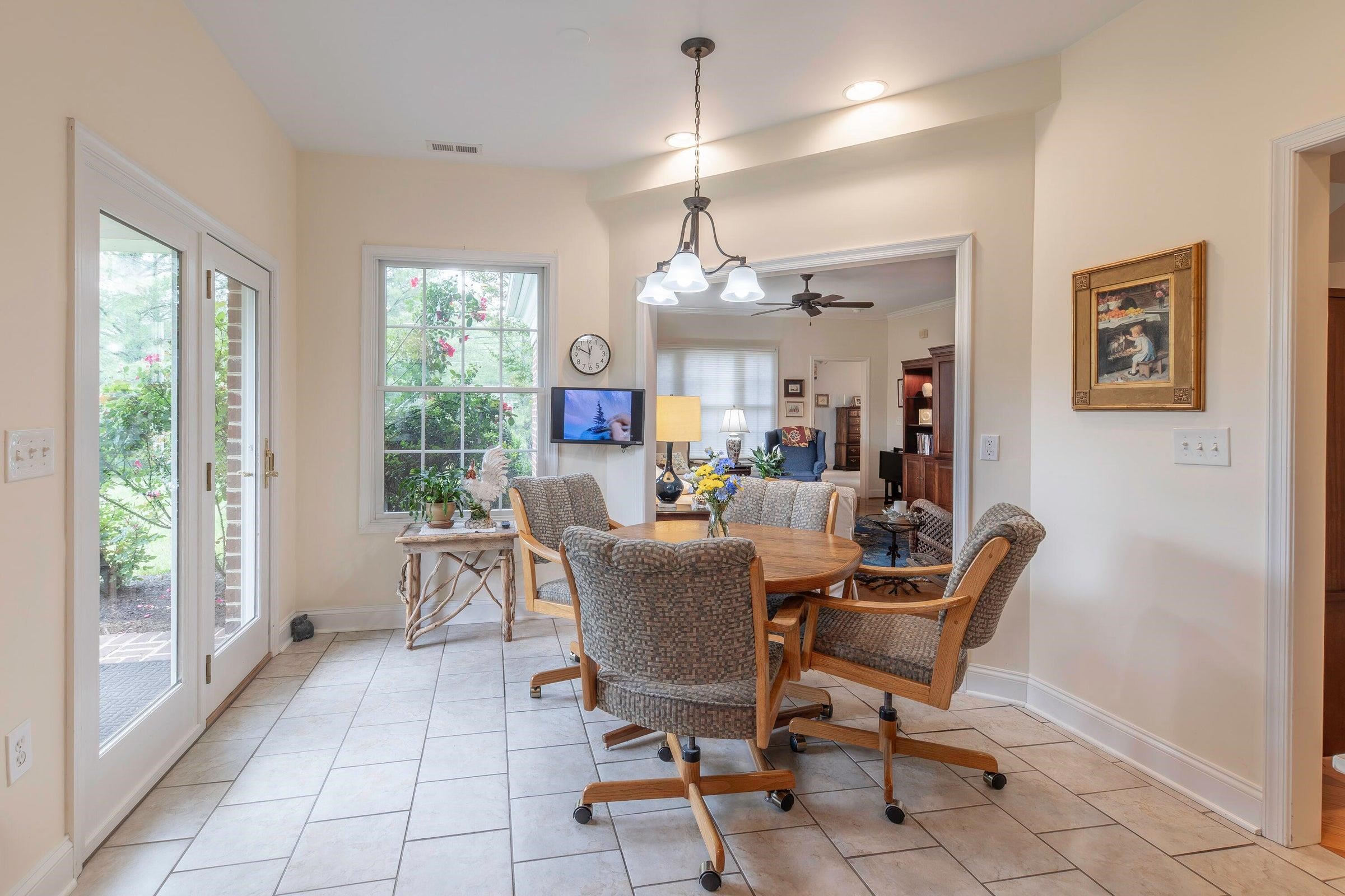 22 HAVEN OAK CT