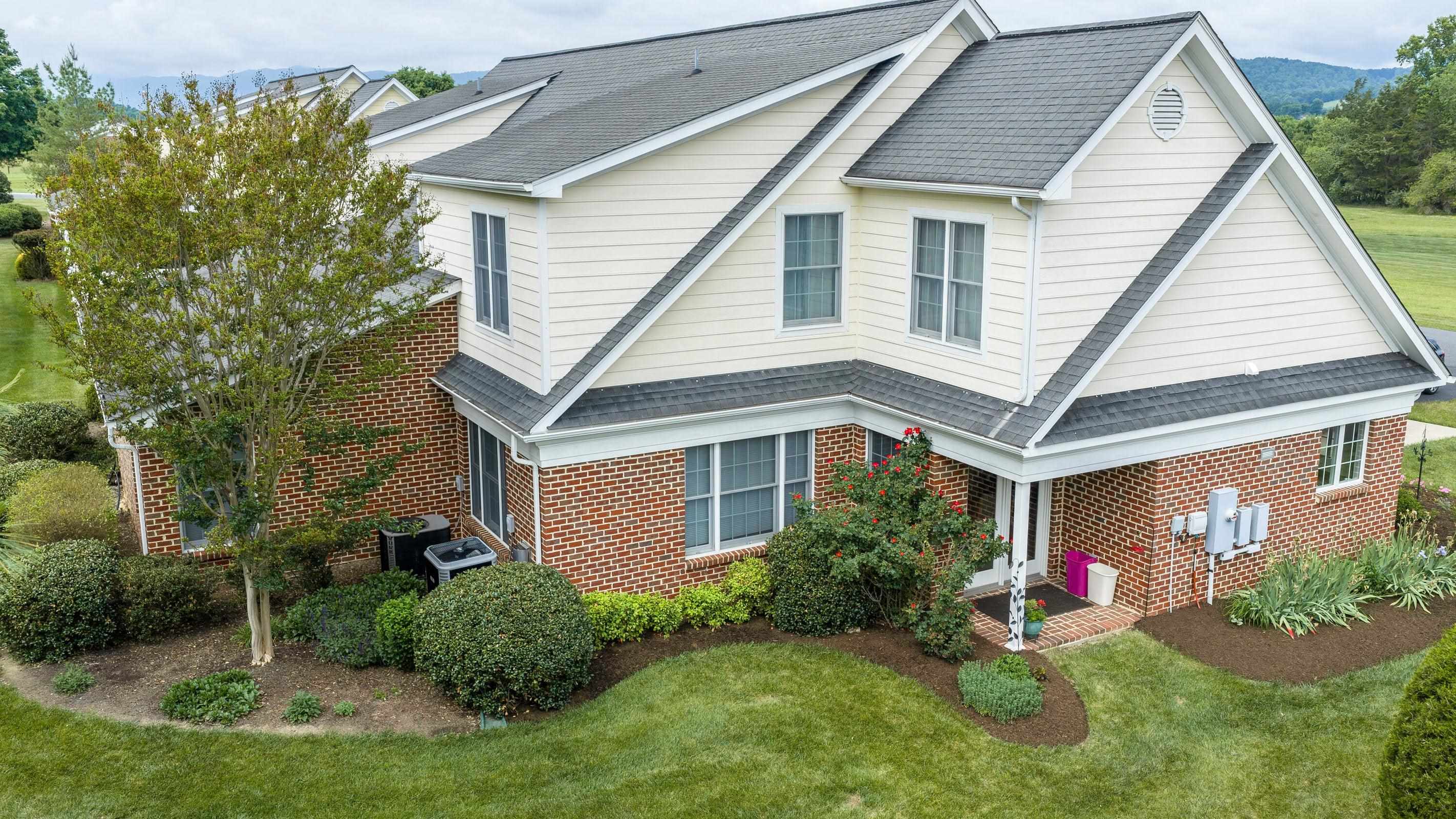 22 HAVEN OAK CT