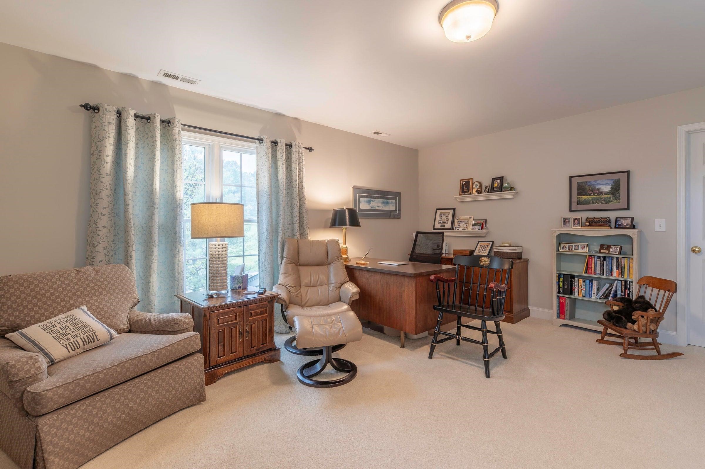 22 HAVEN OAK CT