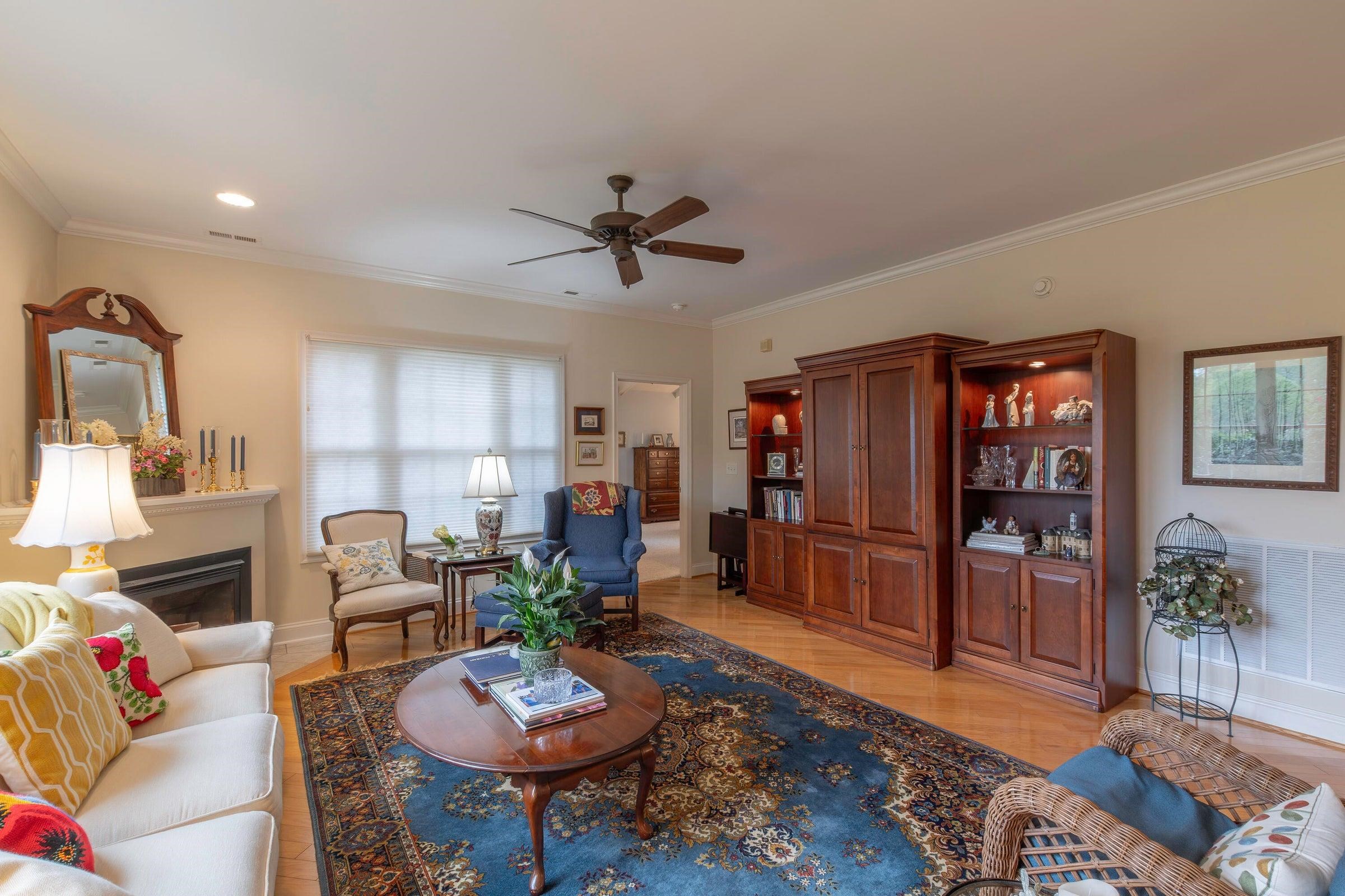 22 HAVEN OAK CT