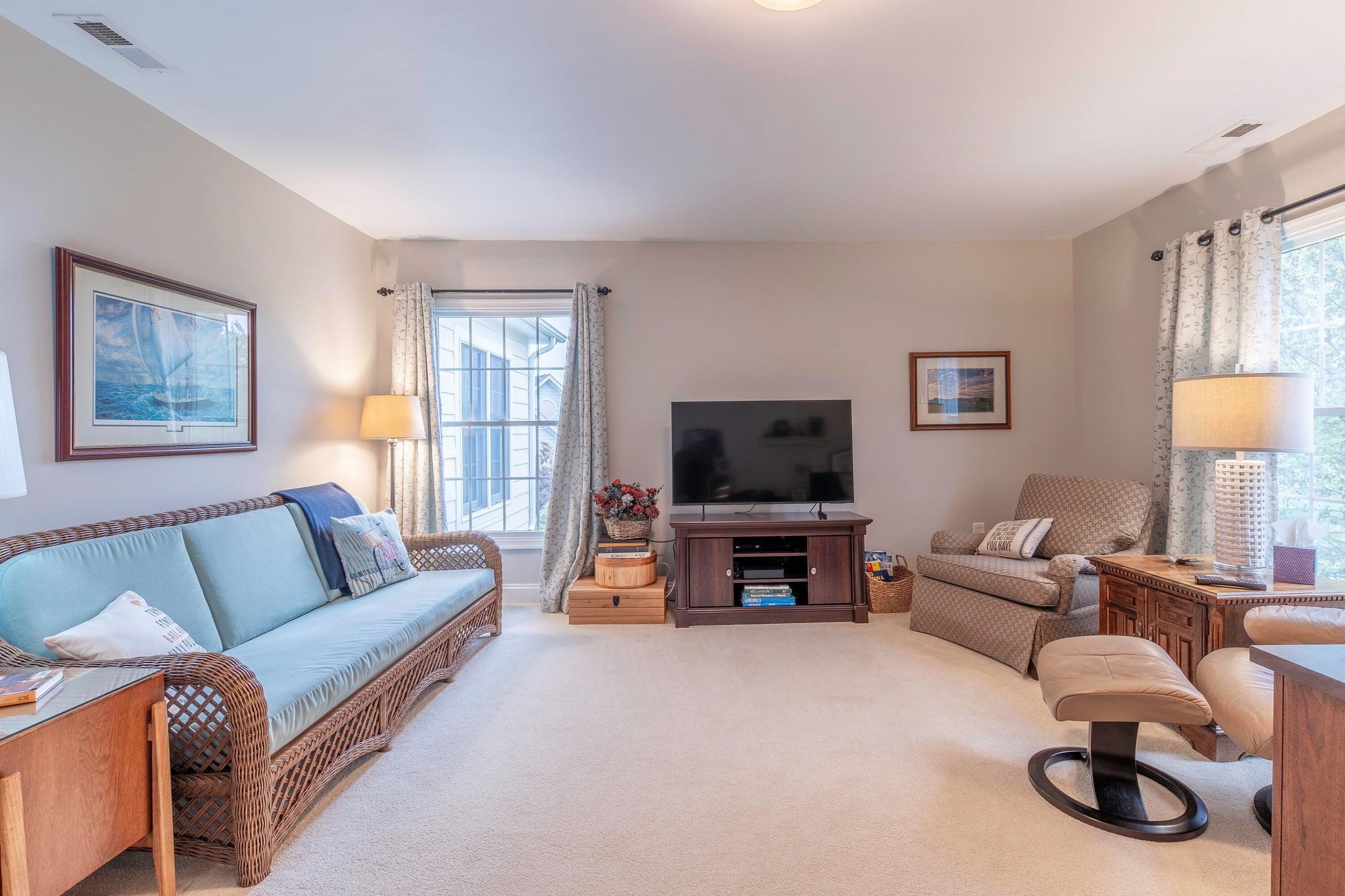 22 HAVEN OAK CT