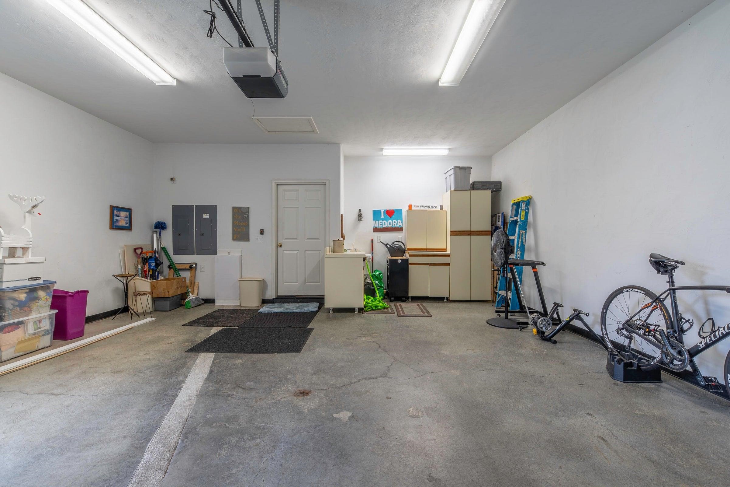 22 HAVEN OAK CT