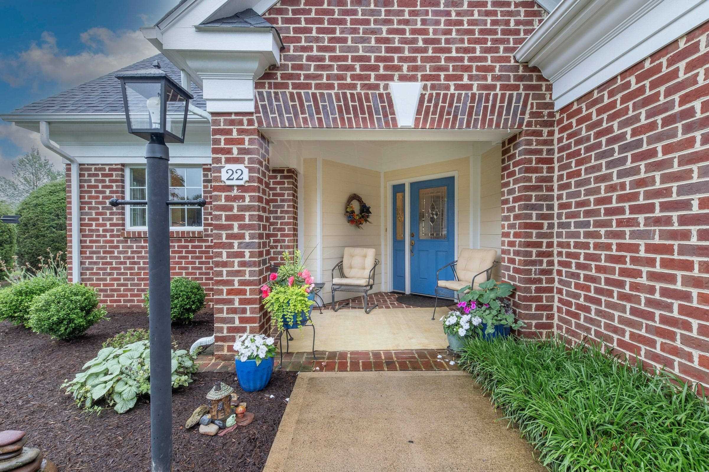 22 HAVEN OAK CT