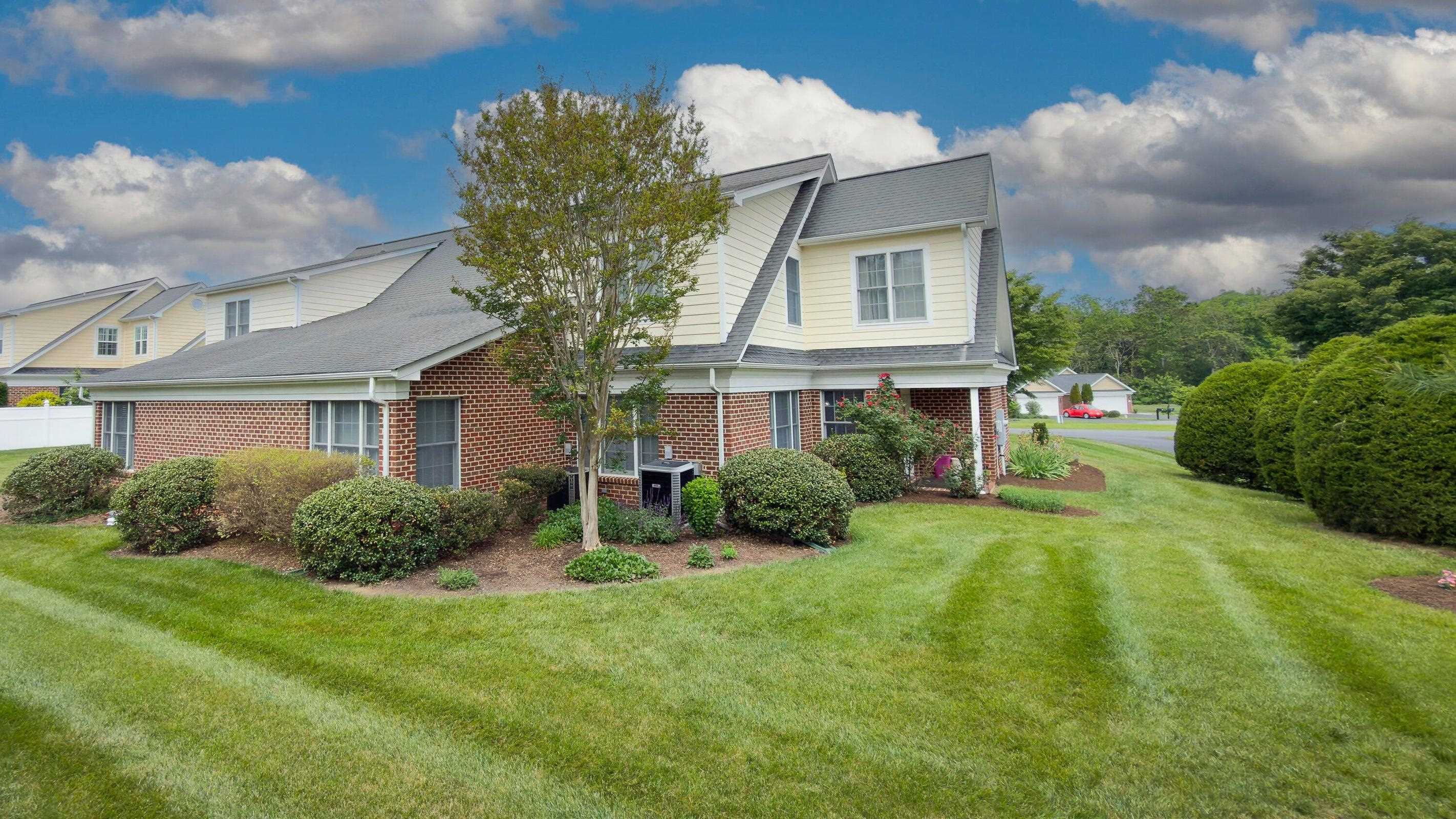 22 HAVEN OAK CT