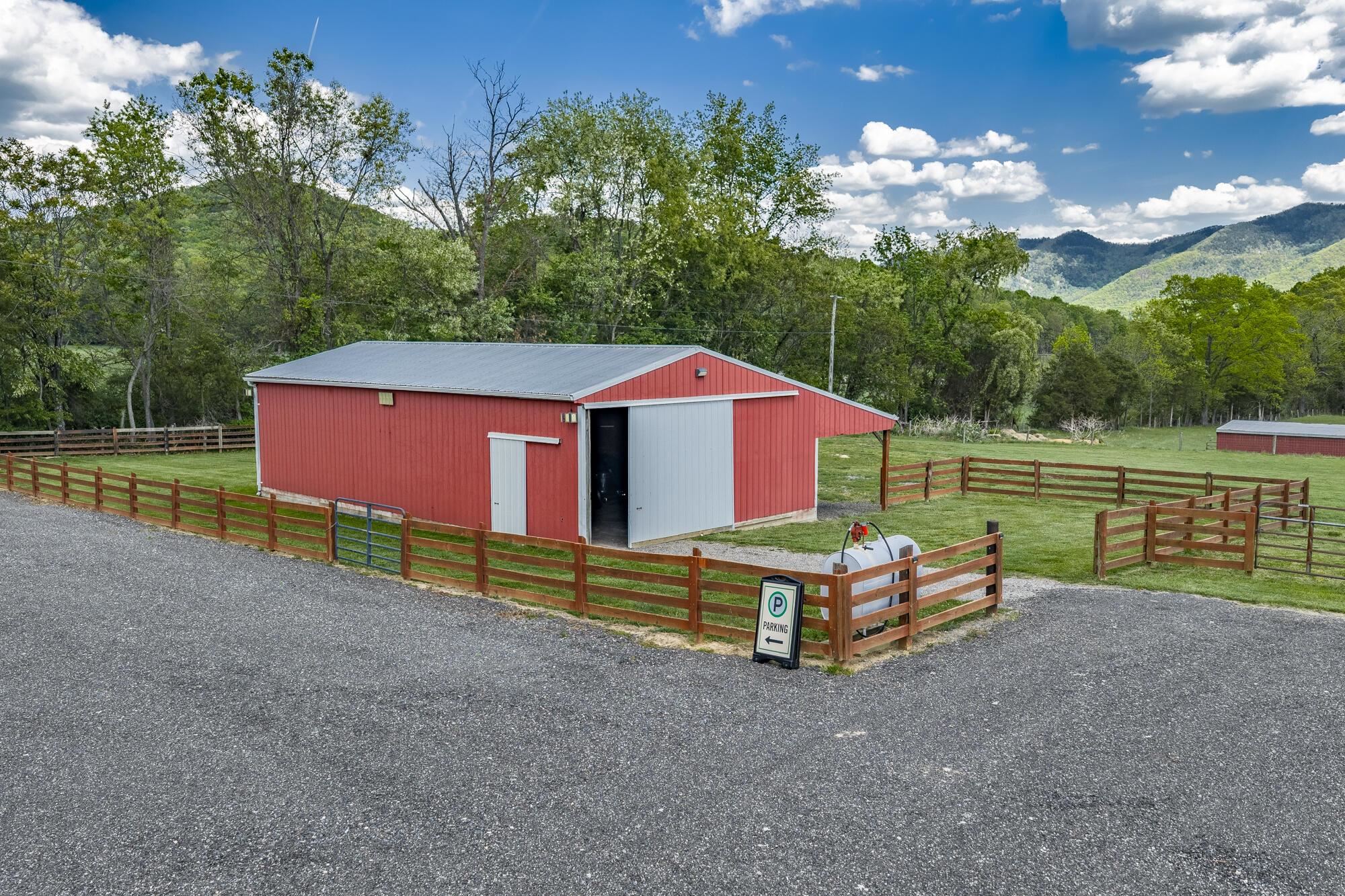 65 & 190 WHISTLE HOLLOW LN