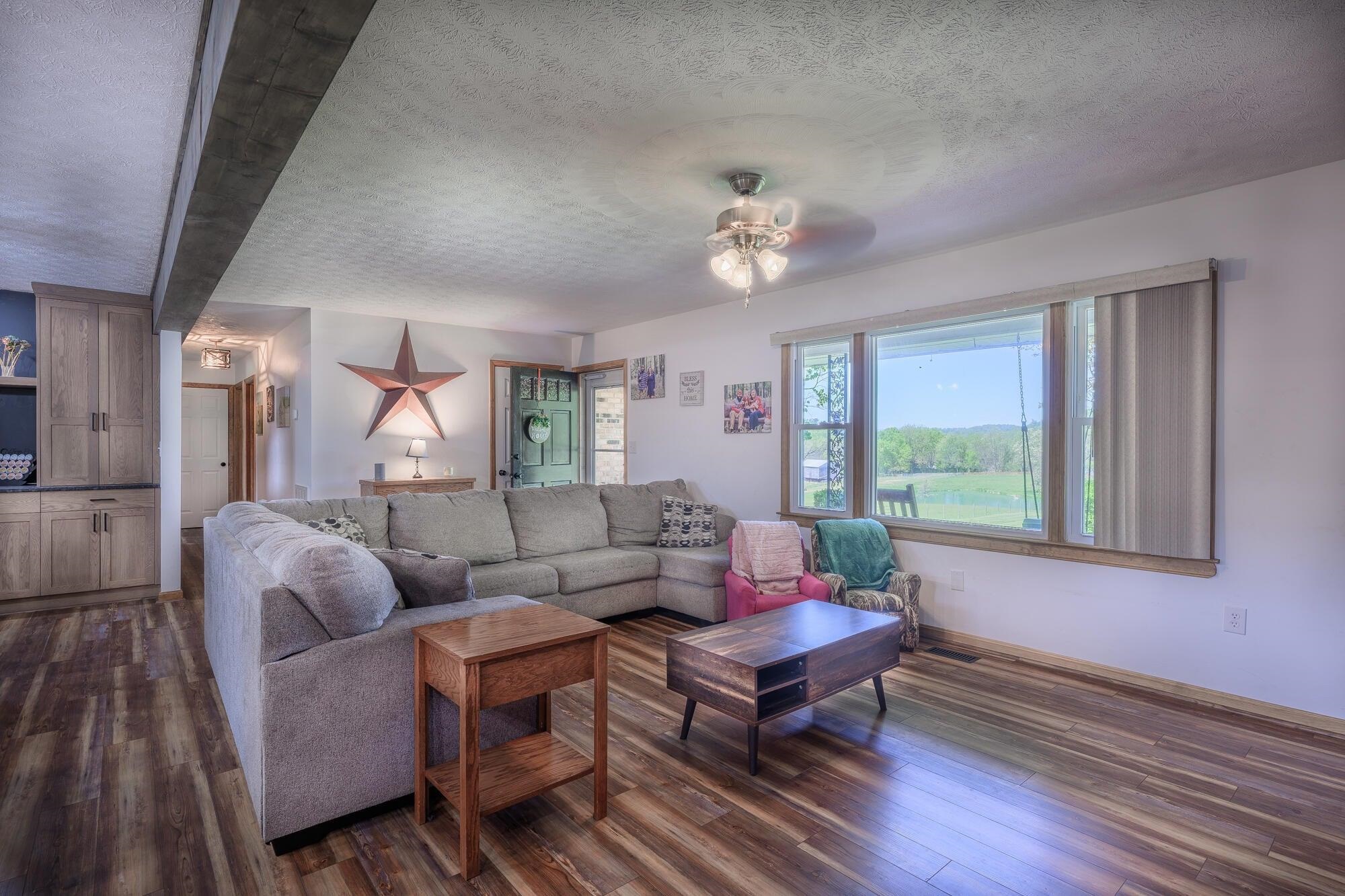 65 & 190 WHISTLE HOLLOW LN