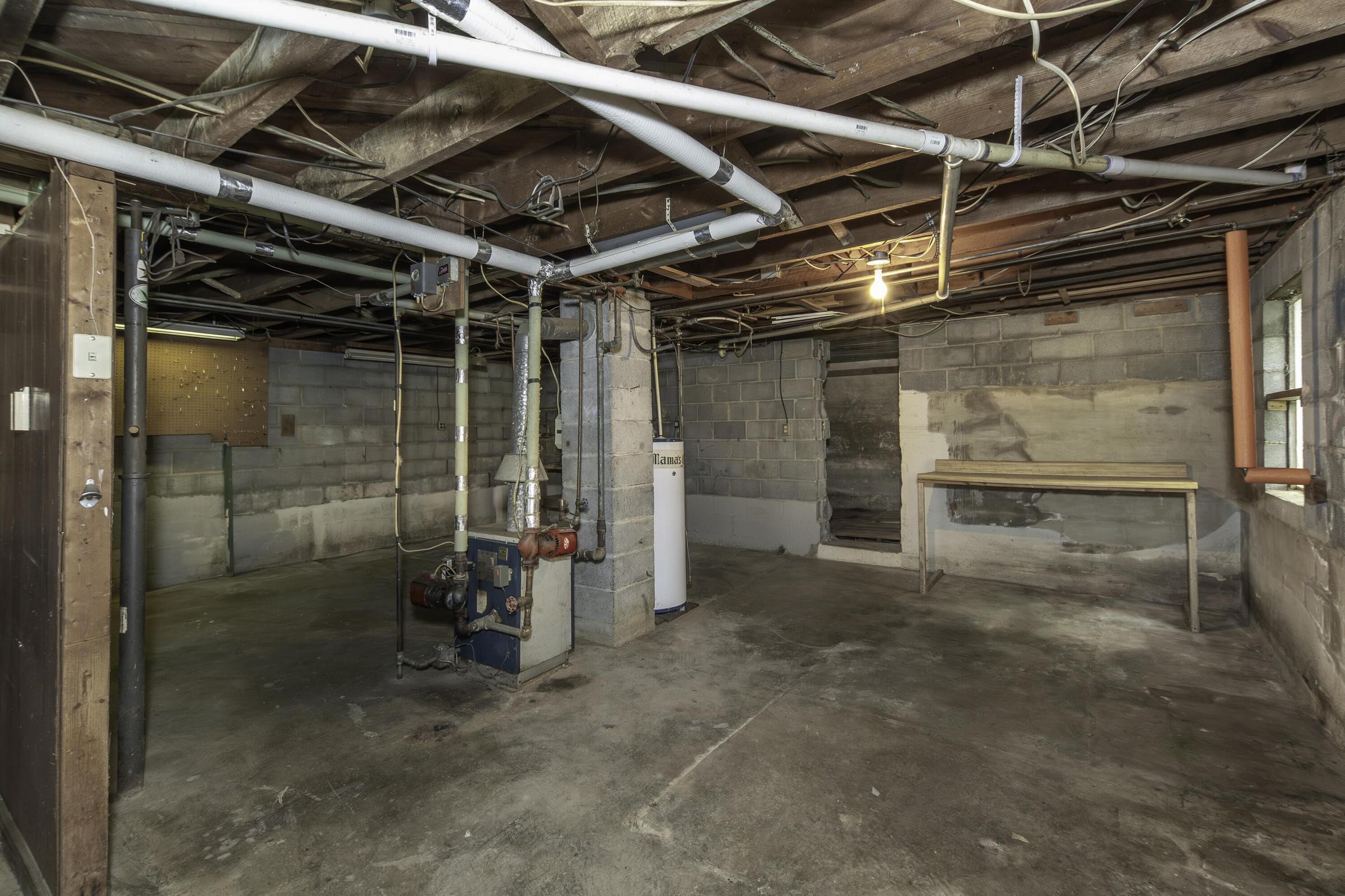 22 CONIFER LN