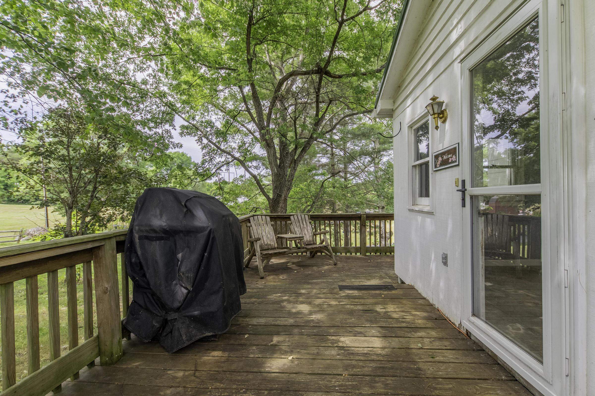 22 CONIFER LN