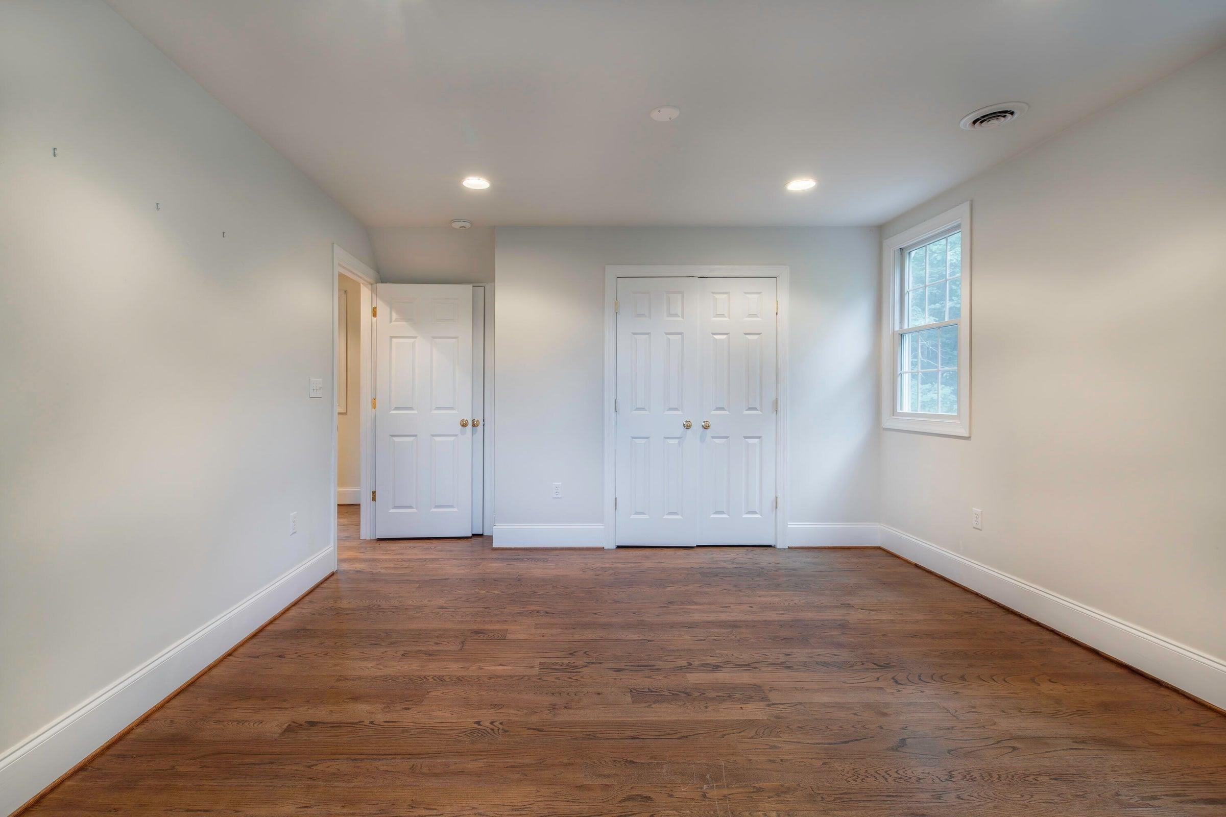 190 HENRY HILL DR