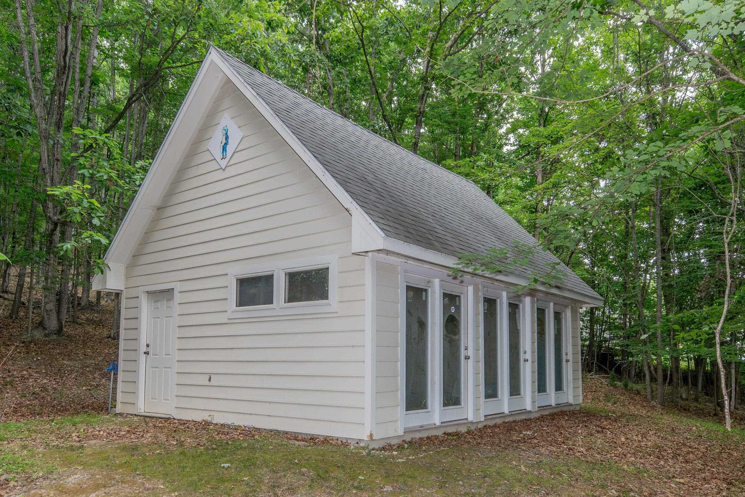 190 HENRY HILL DR