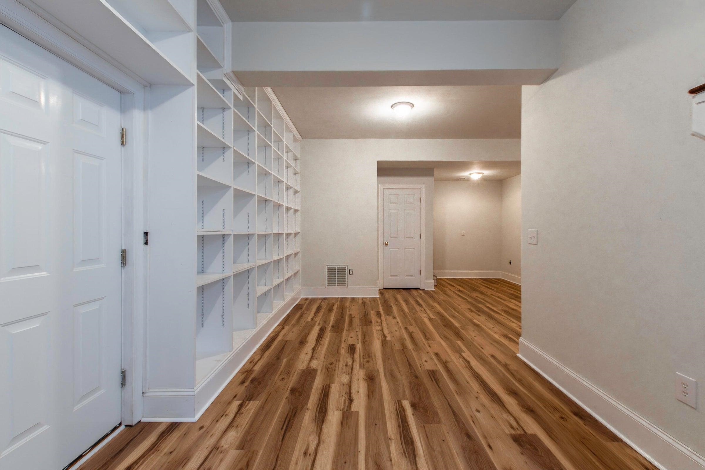 190 HENRY HILL DR