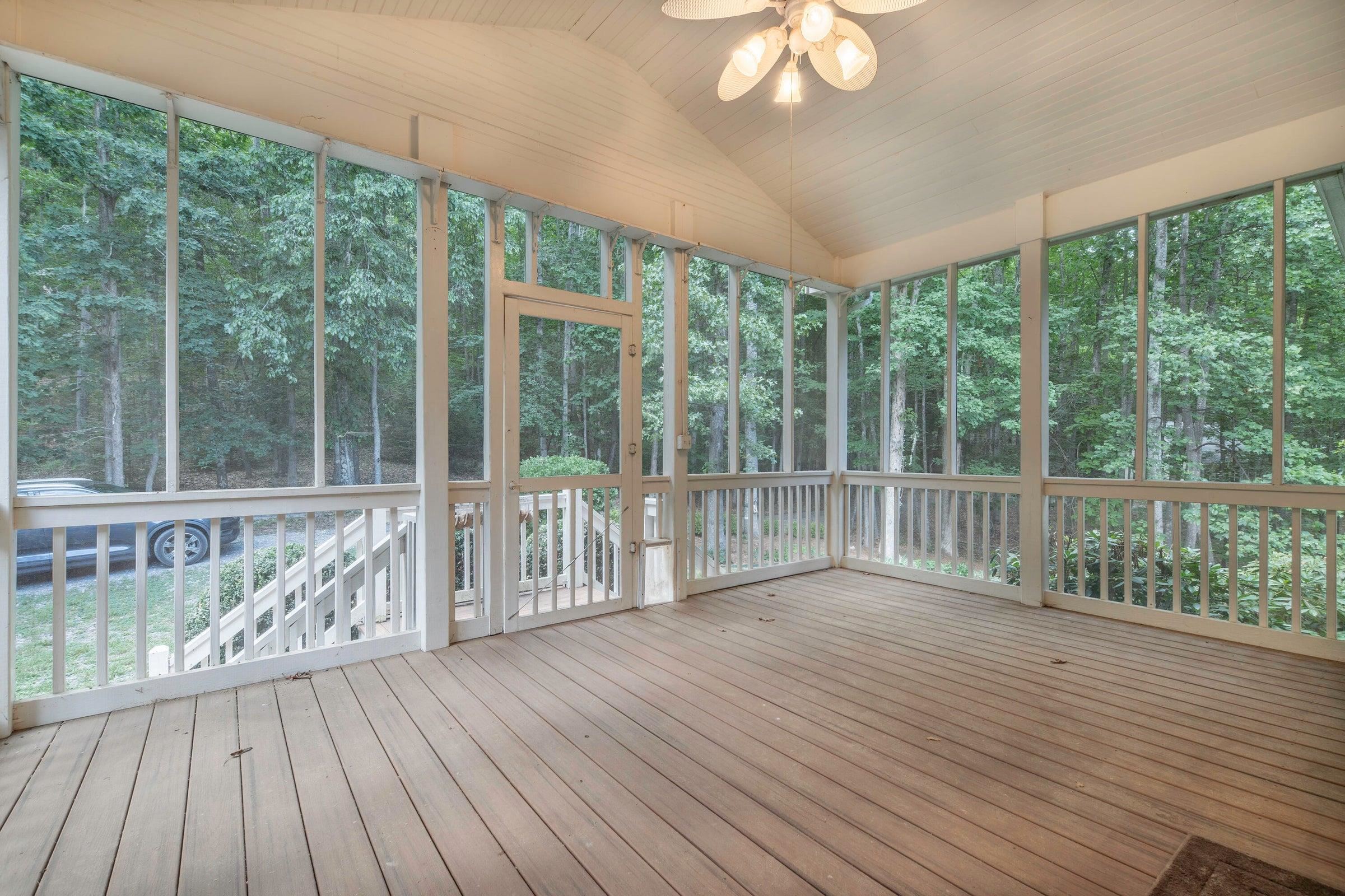 190 HENRY HILL DR