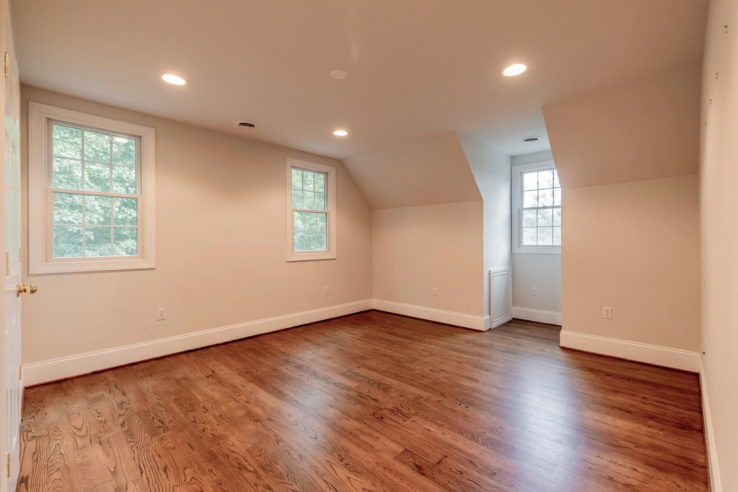 190 HENRY HILL DR
