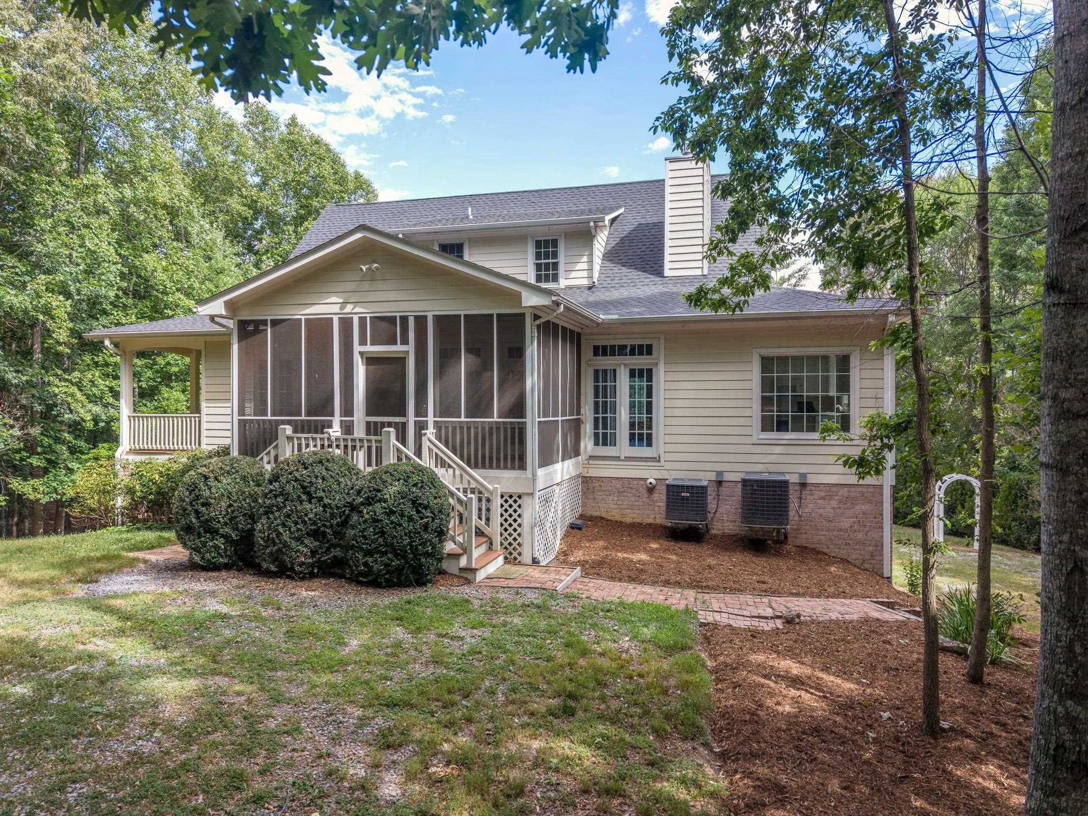 190 HENRY HILL DR