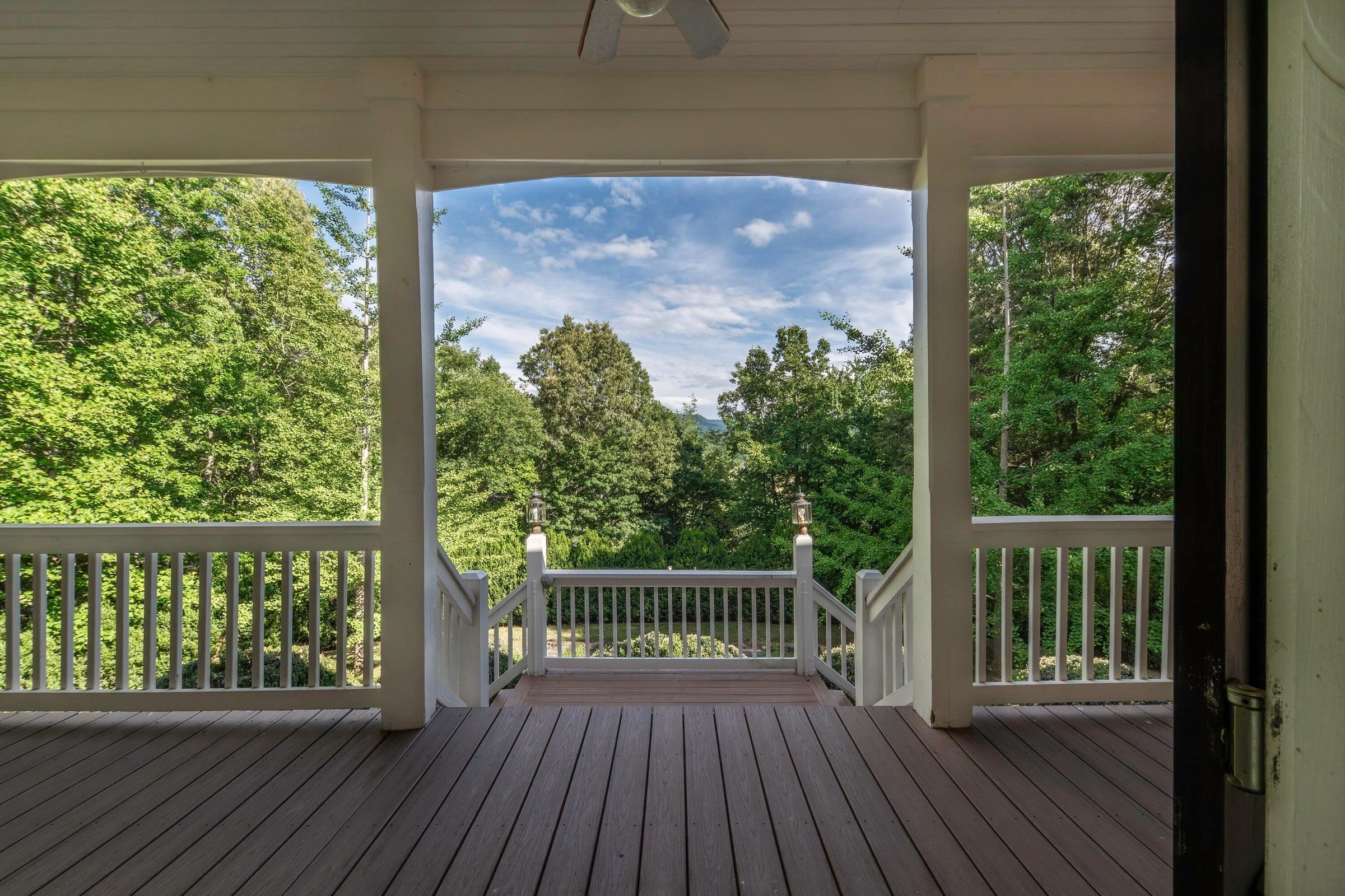 190 HENRY HILL DR