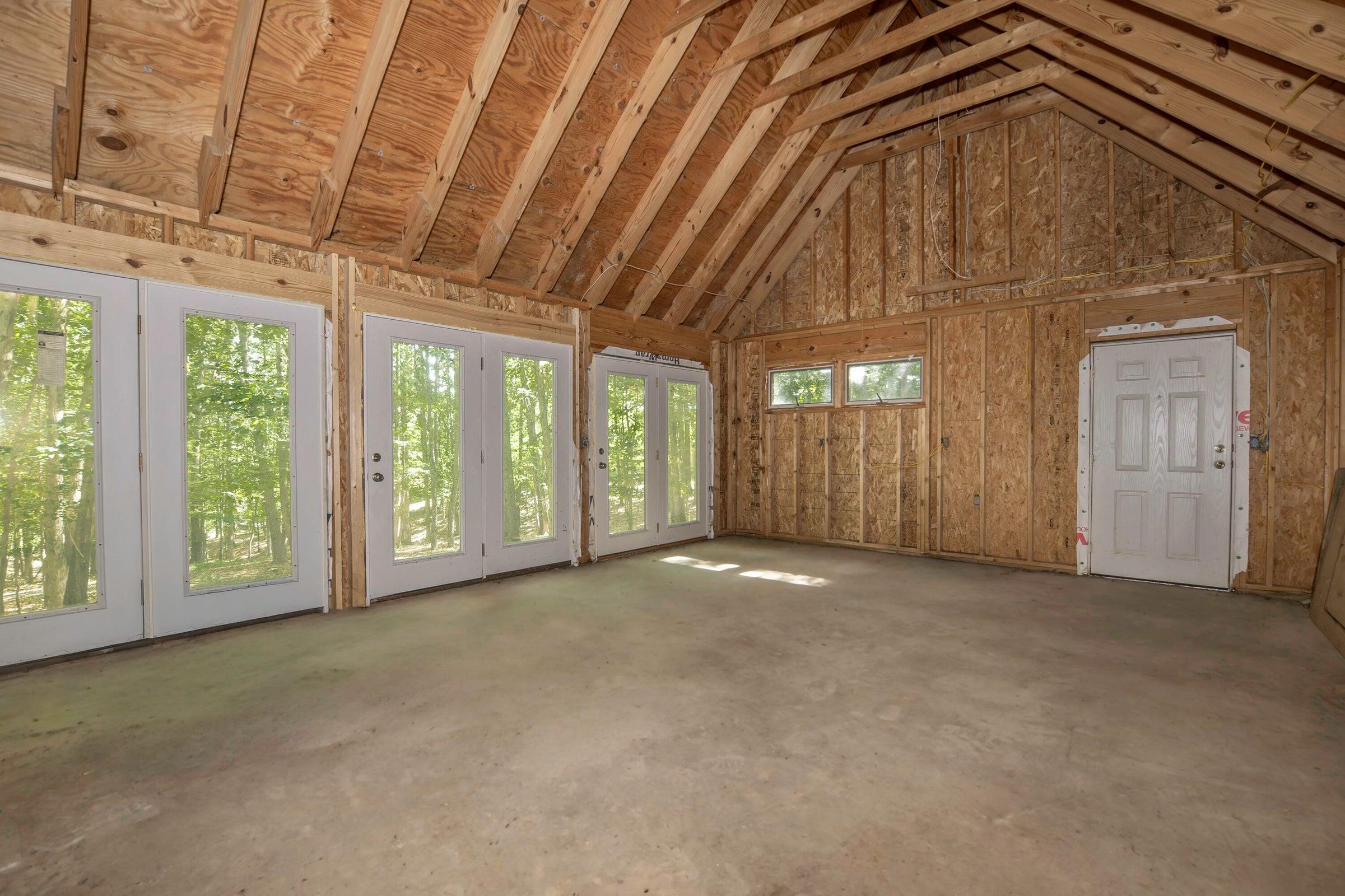 190 HENRY HILL DR
