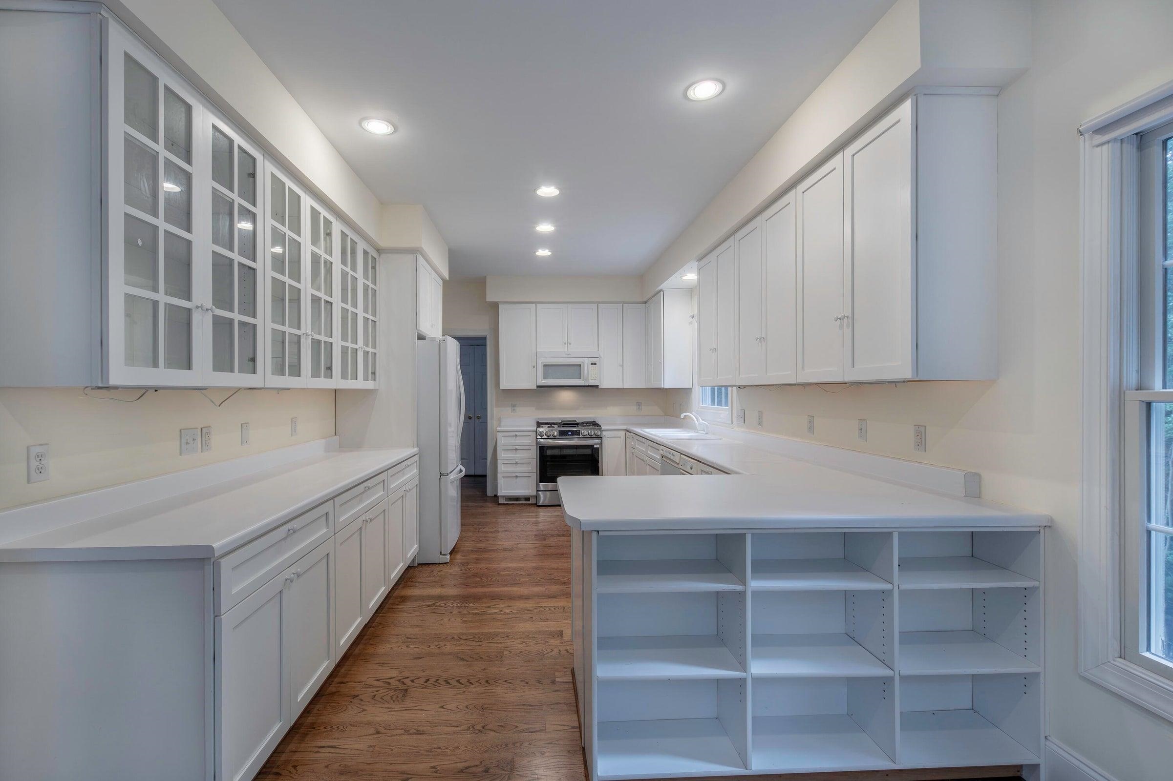 190 HENRY HILL DR