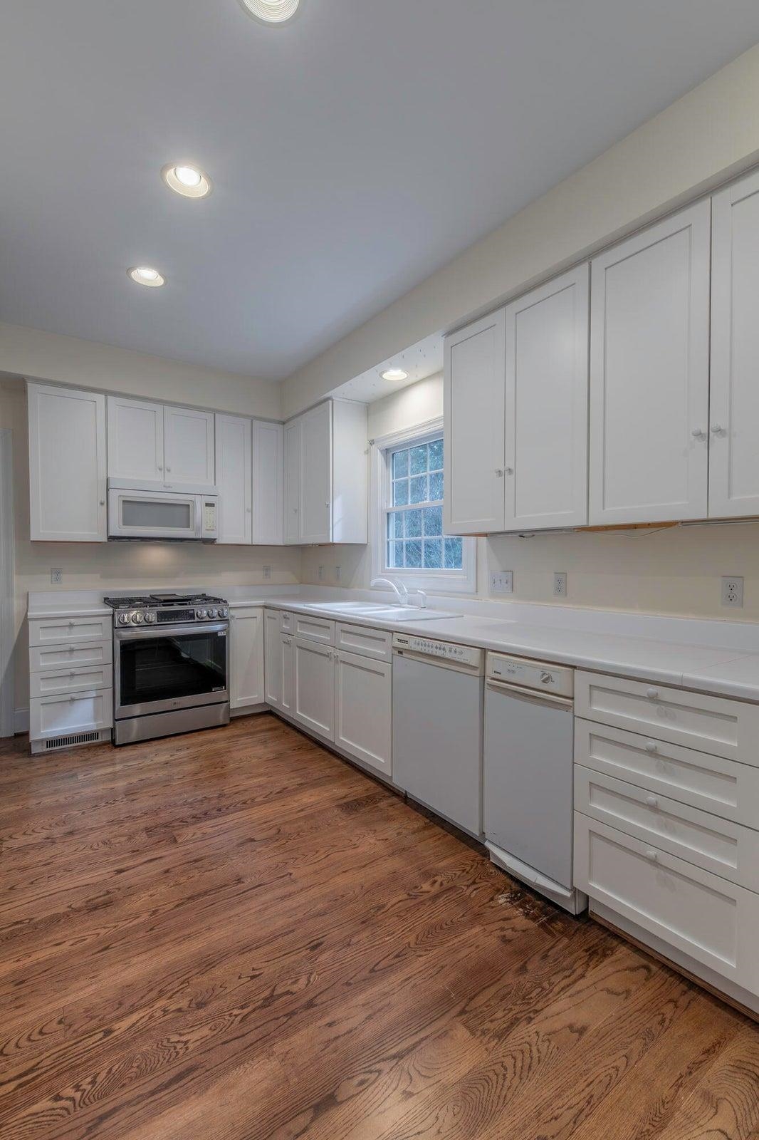 190 HENRY HILL DR