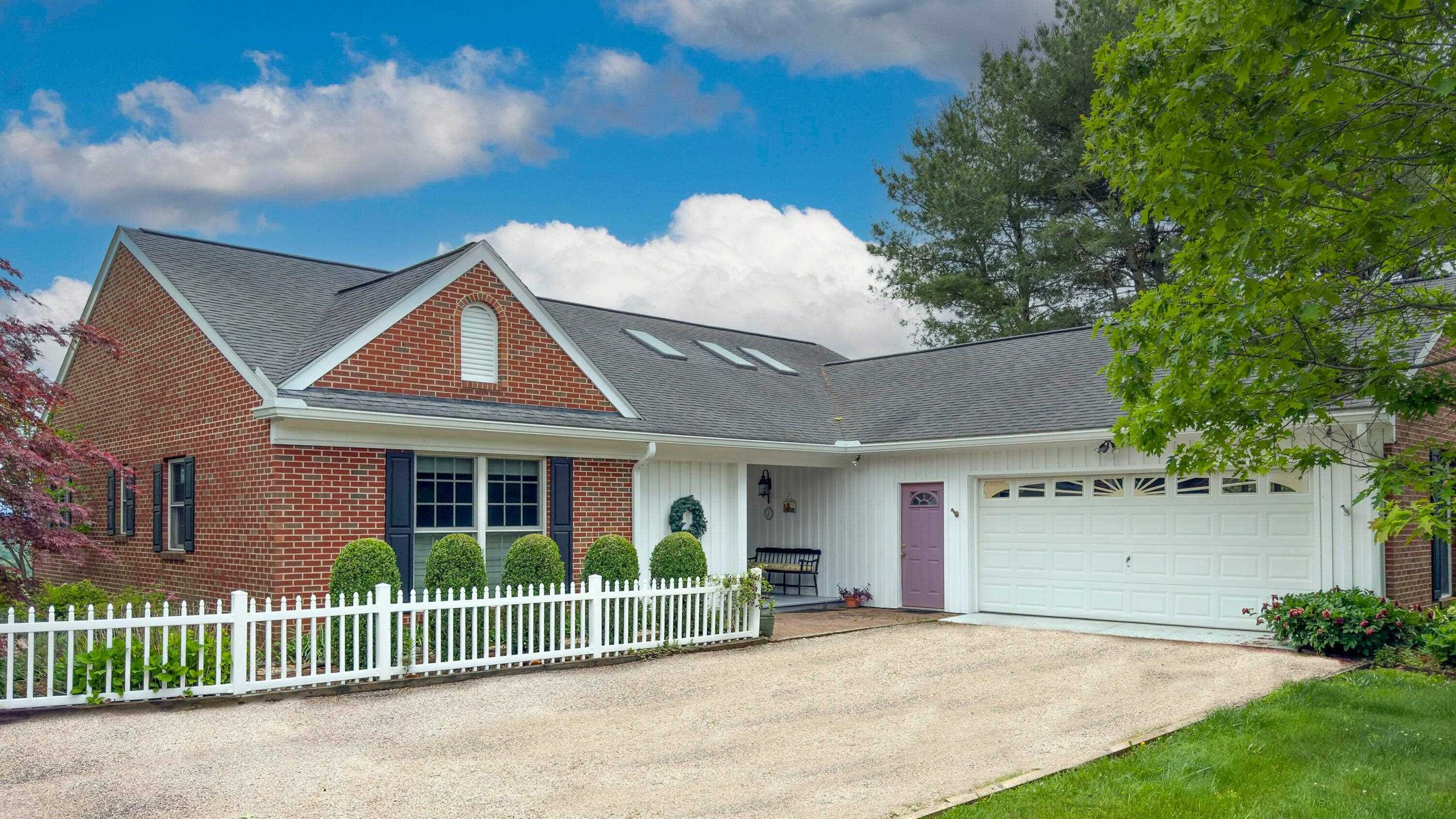 1274 MAURY RIVER RD