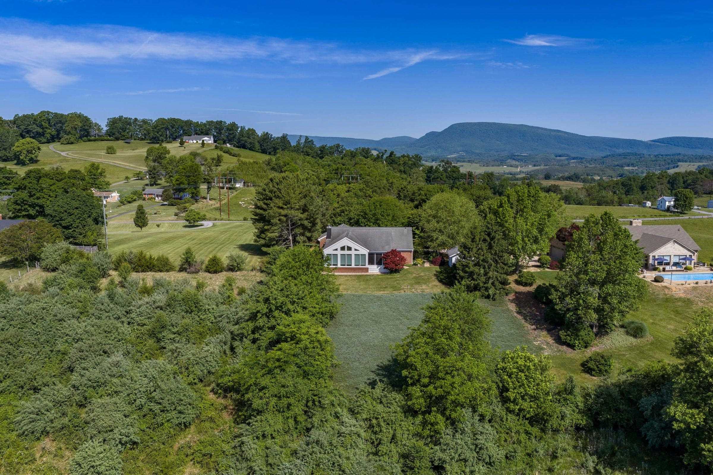 1274 MAURY RIVER RD