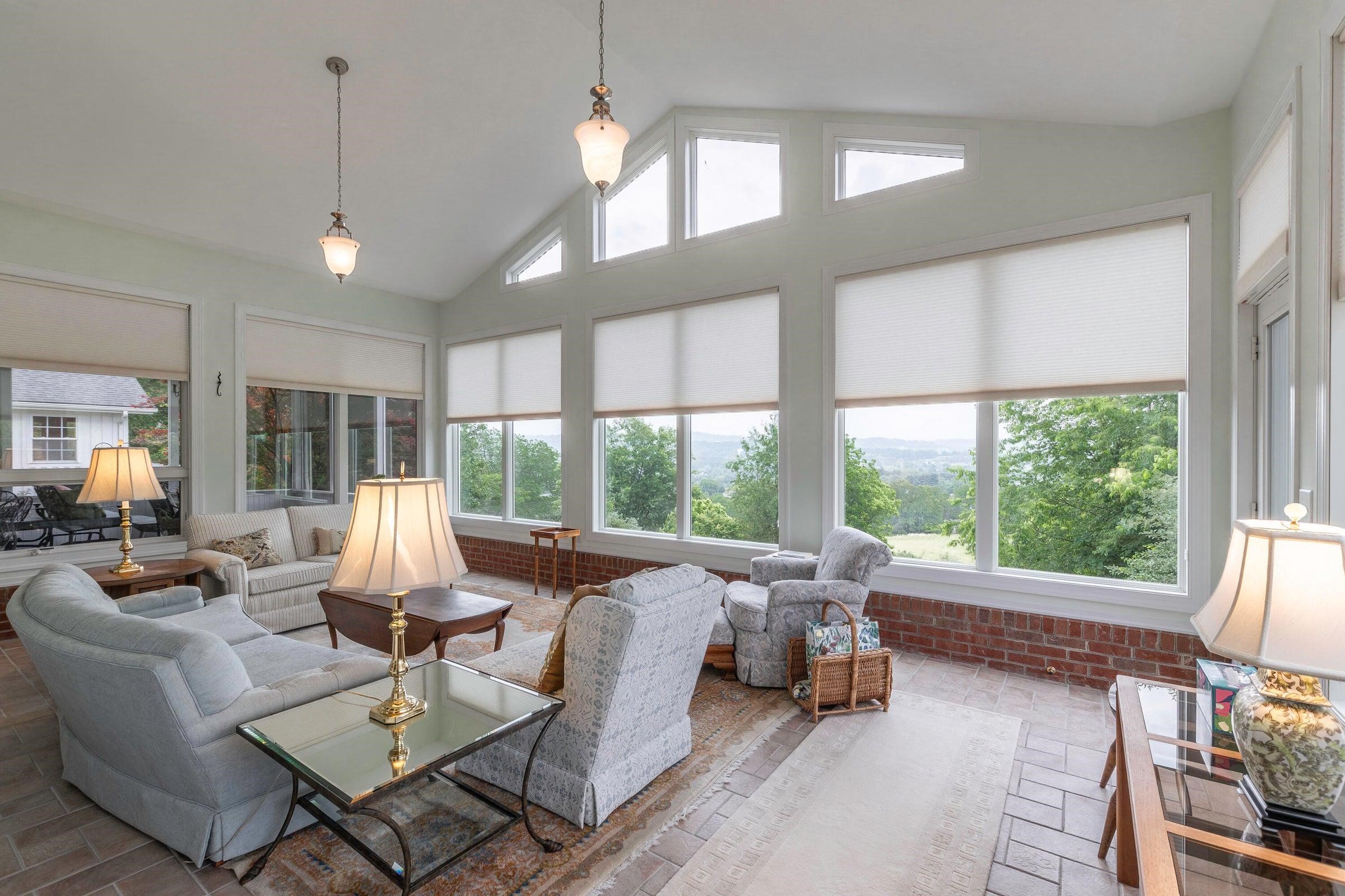 1274 MAURY RIVER RD