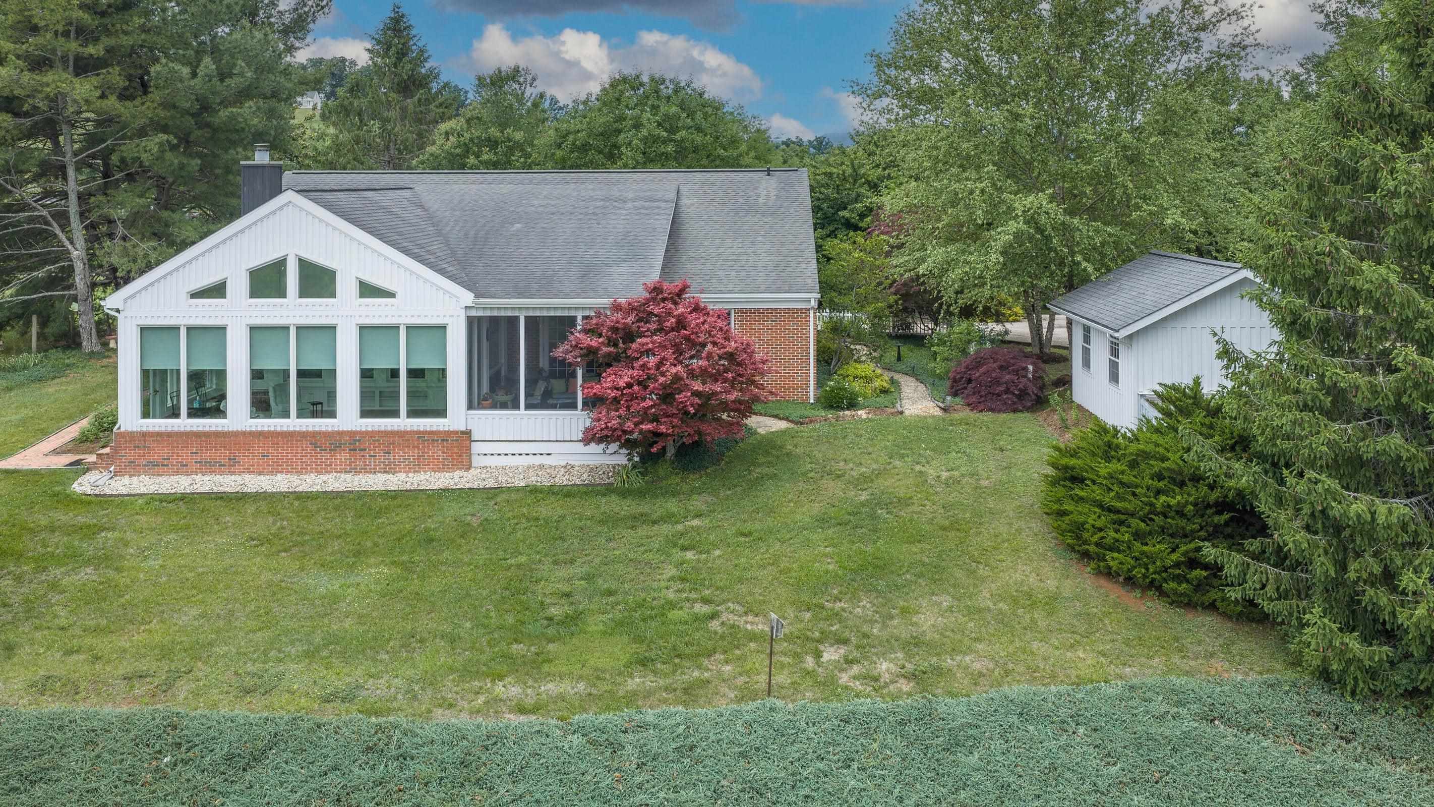 1274 MAURY RIVER RD