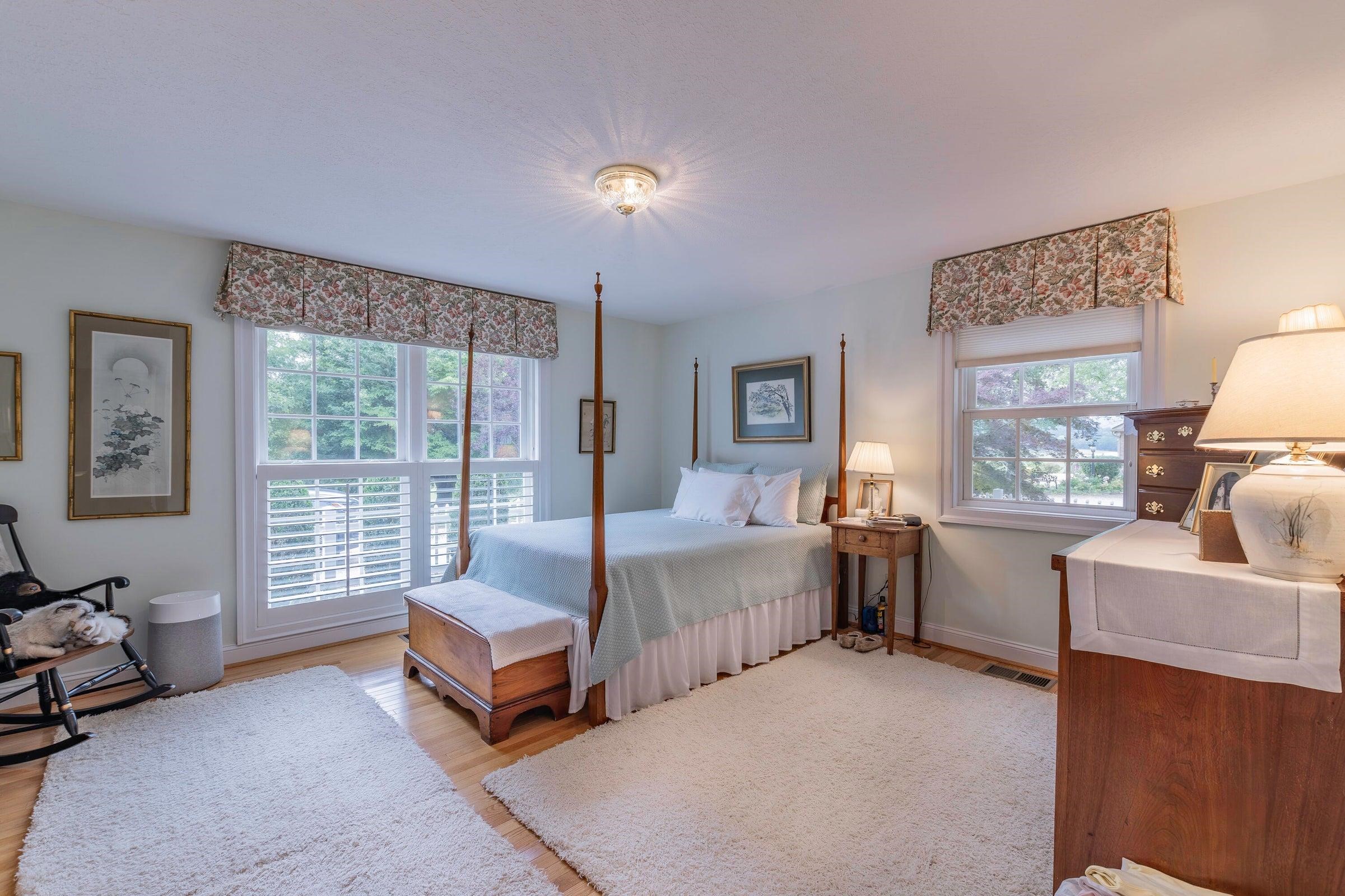 1274 MAURY RIVER RD