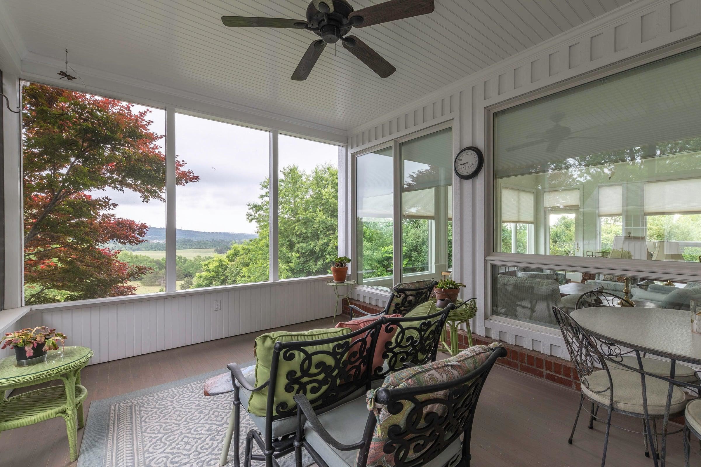 1274 MAURY RIVER RD