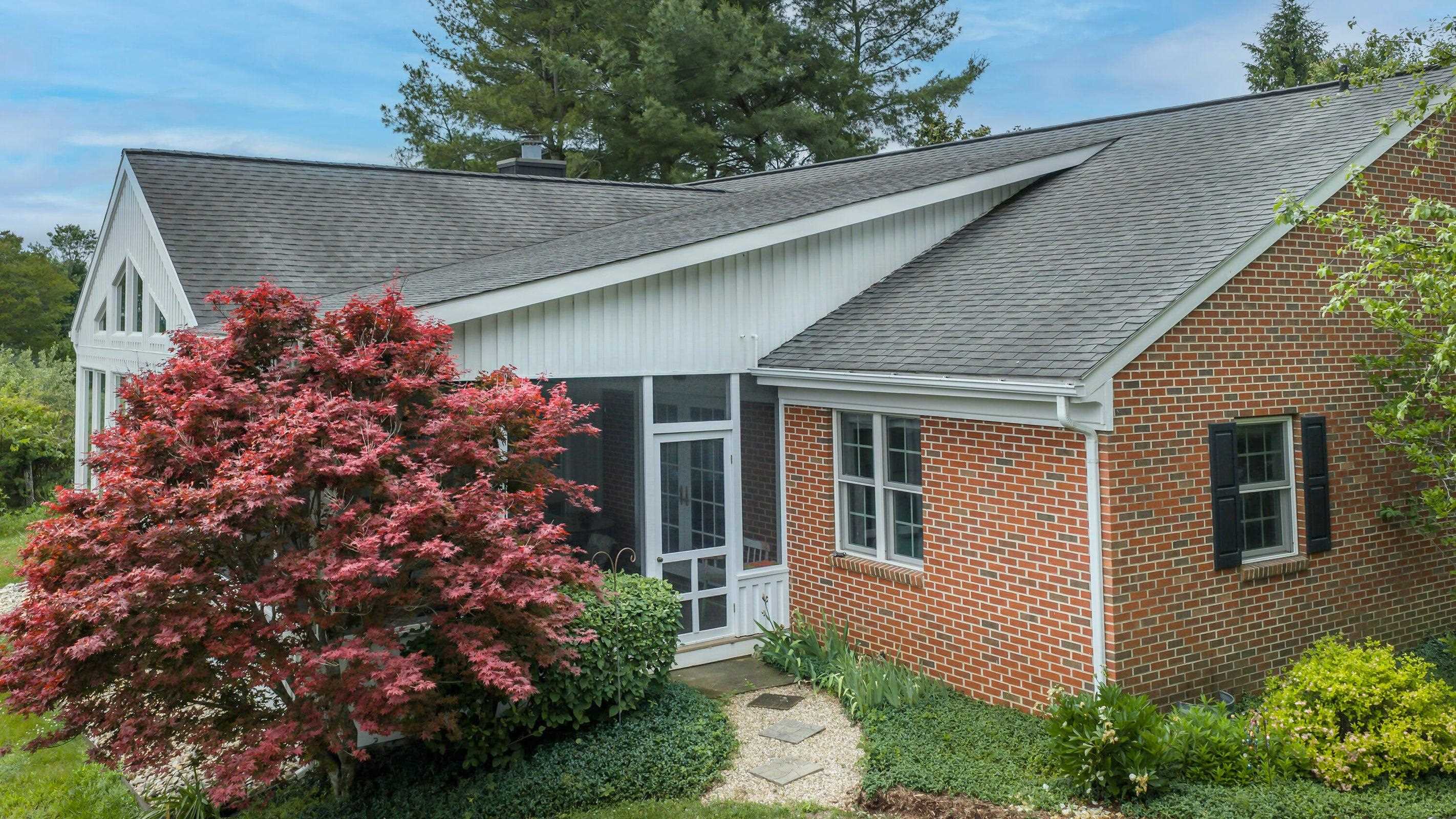 1274 MAURY RIVER RD