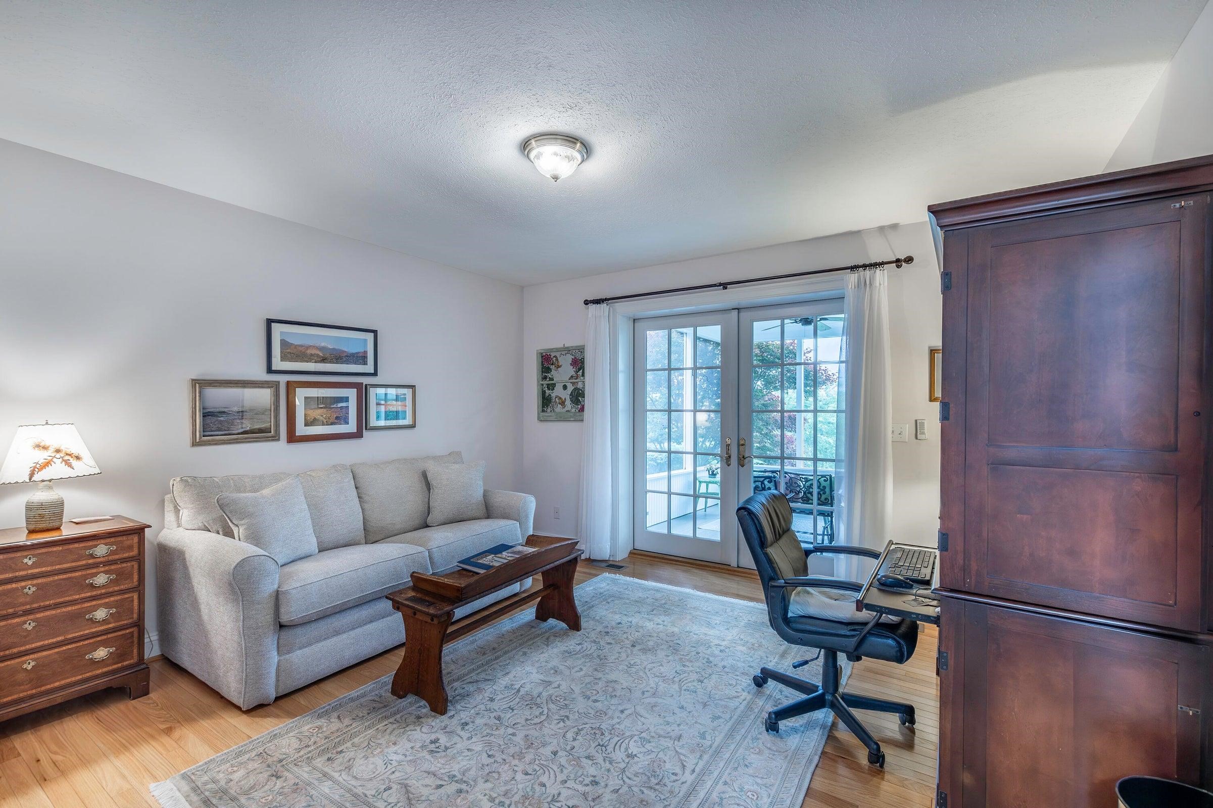 1274 MAURY RIVER RD
